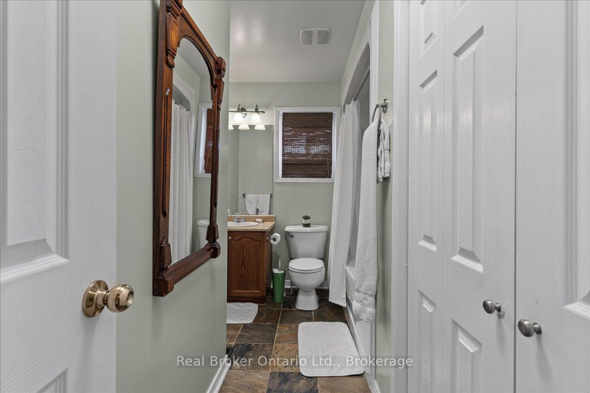 Photo 17 of 51 Hollinrake Avenue, Brant, Brantford Twp — HOMEH