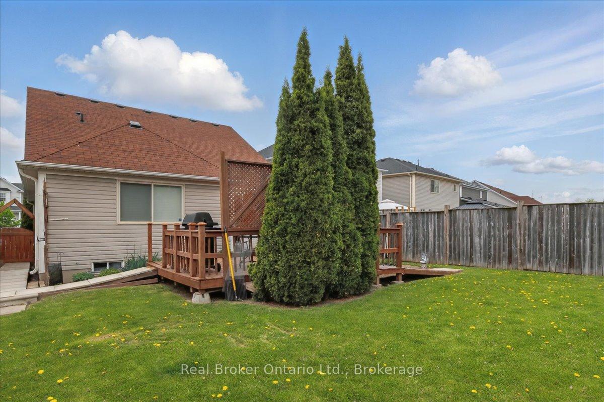 Photo 37 of 51 Hollinrake Avenue, Brant, Brantford Twp — HOMEH