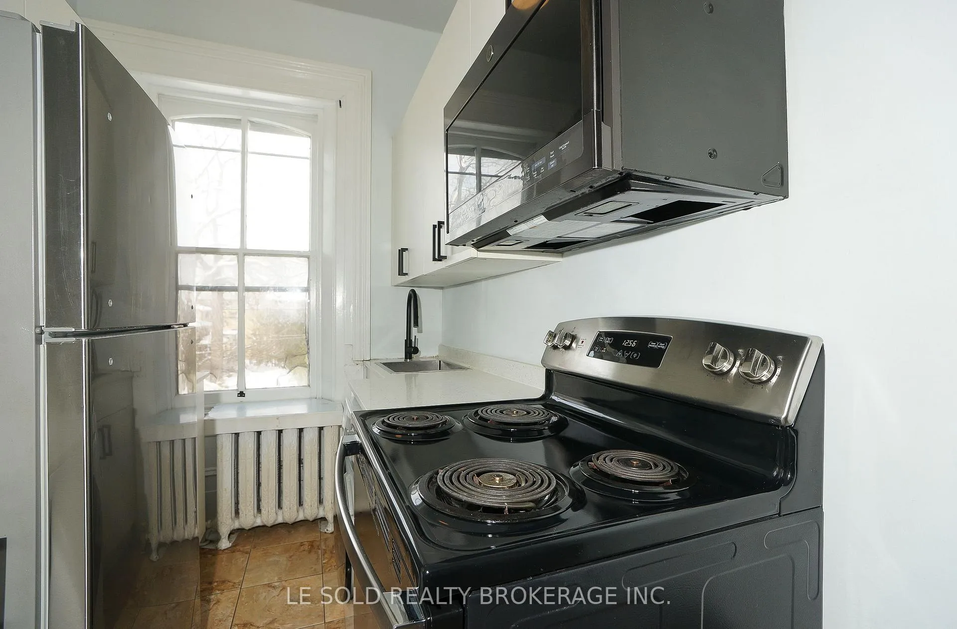 Front of Unit Unit 5, 53 Mcclary Avenue