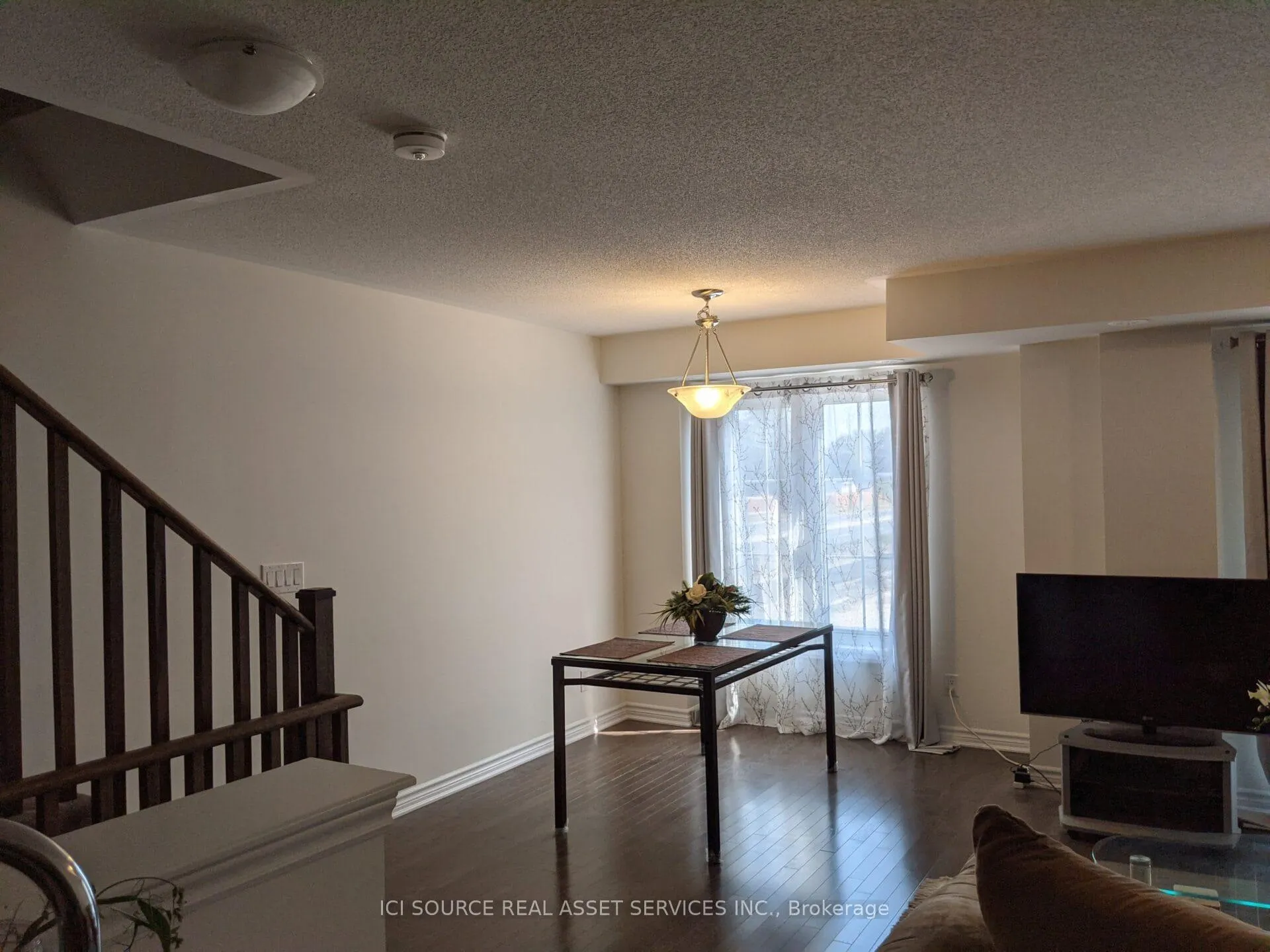 Photo 4 of 18 Mappin Way, Whitby, Rolling Acres — HOMEH