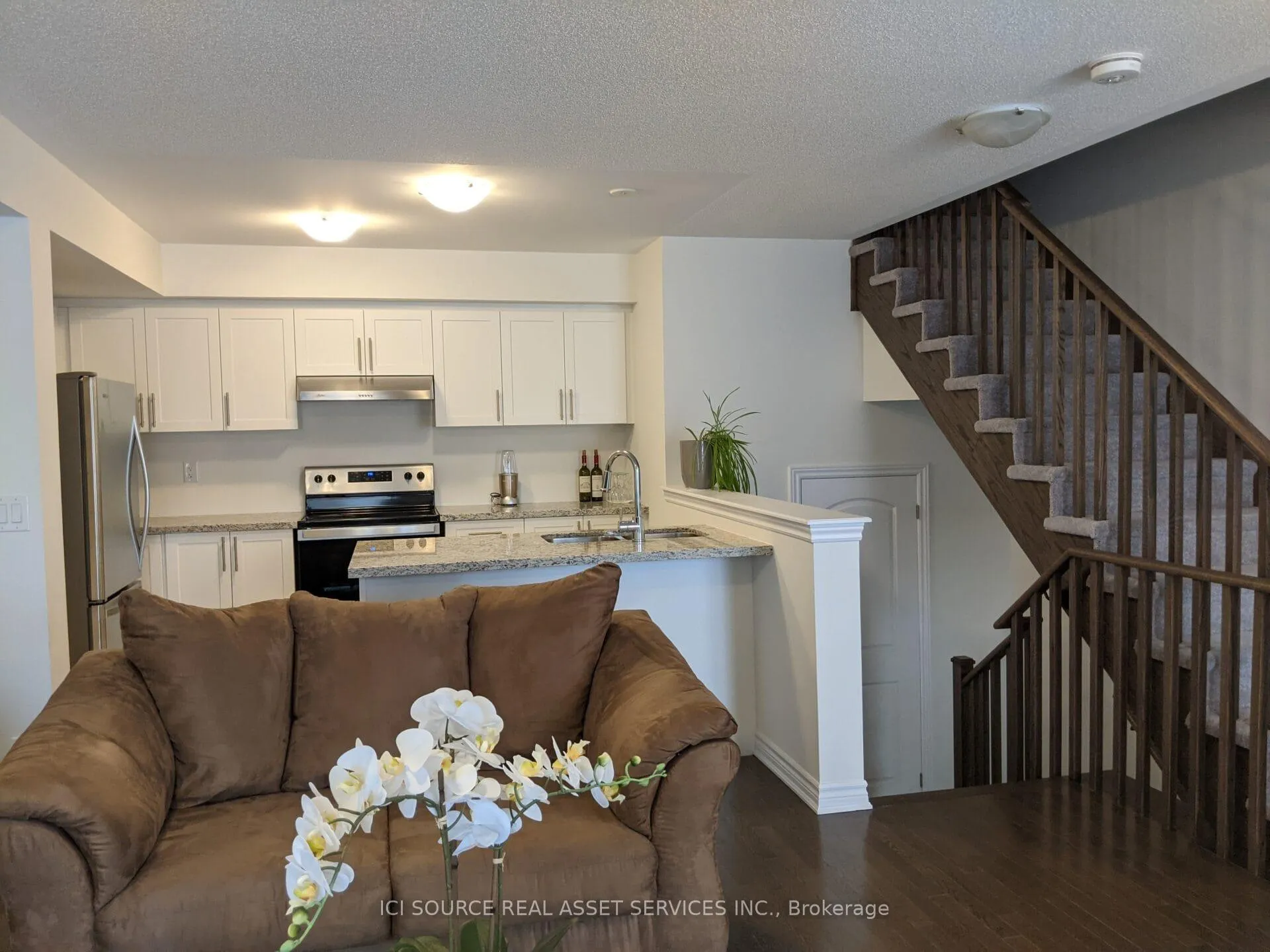 Photo 7 of 18 Mappin Way, Whitby, Rolling Acres — HOMEH