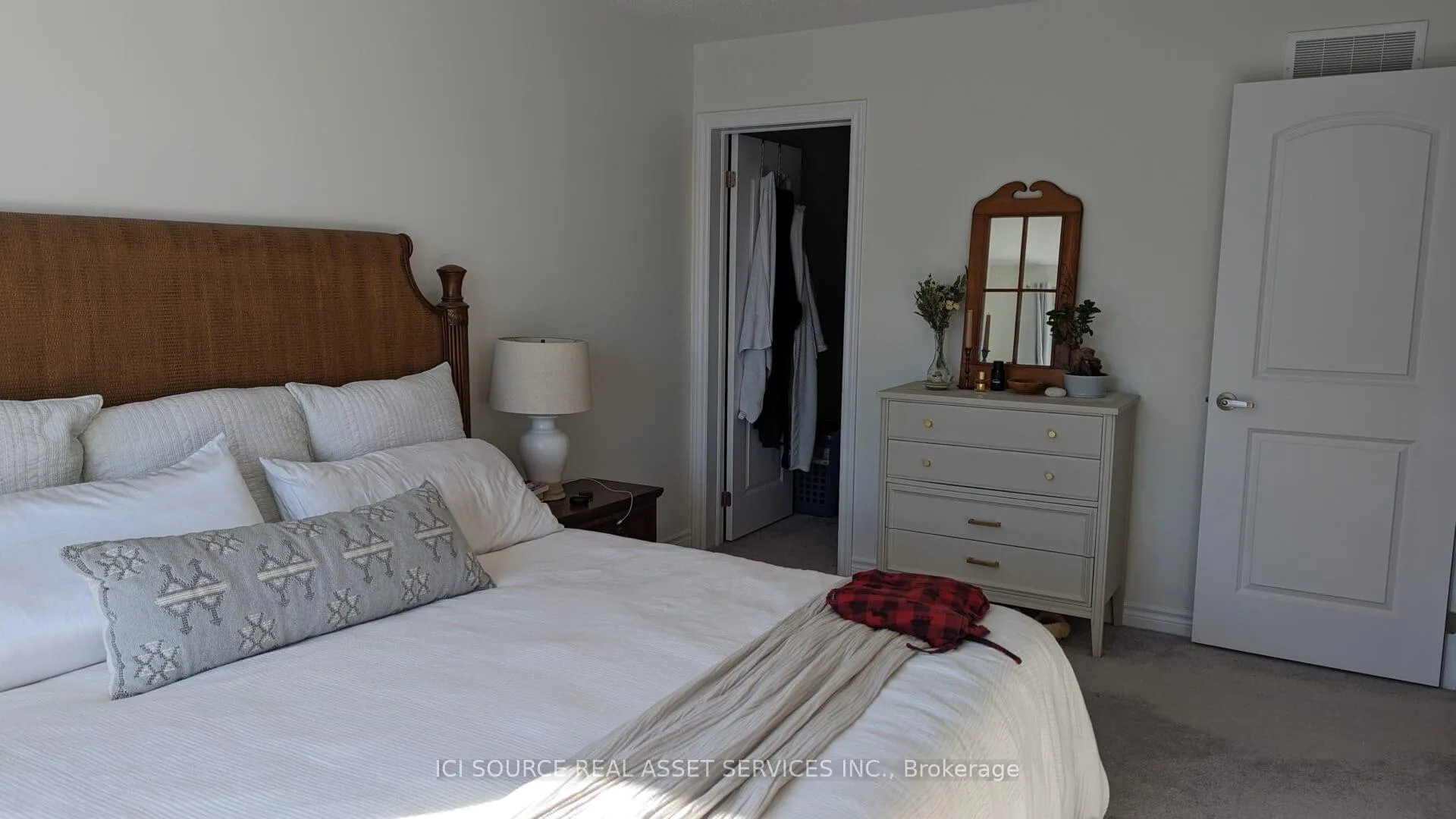 Photo 11 of 18 Mappin Way, Whitby, Rolling Acres — HOMEH