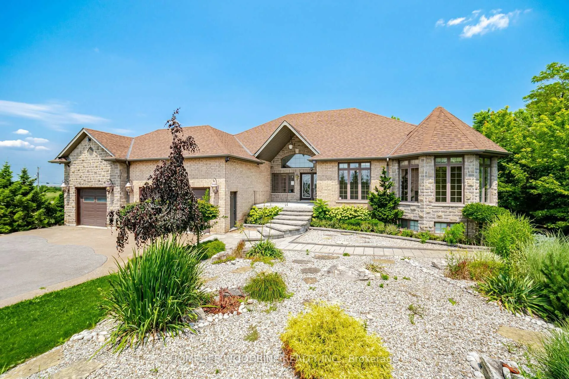 Photo 2 of 339 Highland Road E, Hamilton, Stoney Creek Mountain — HOMEH