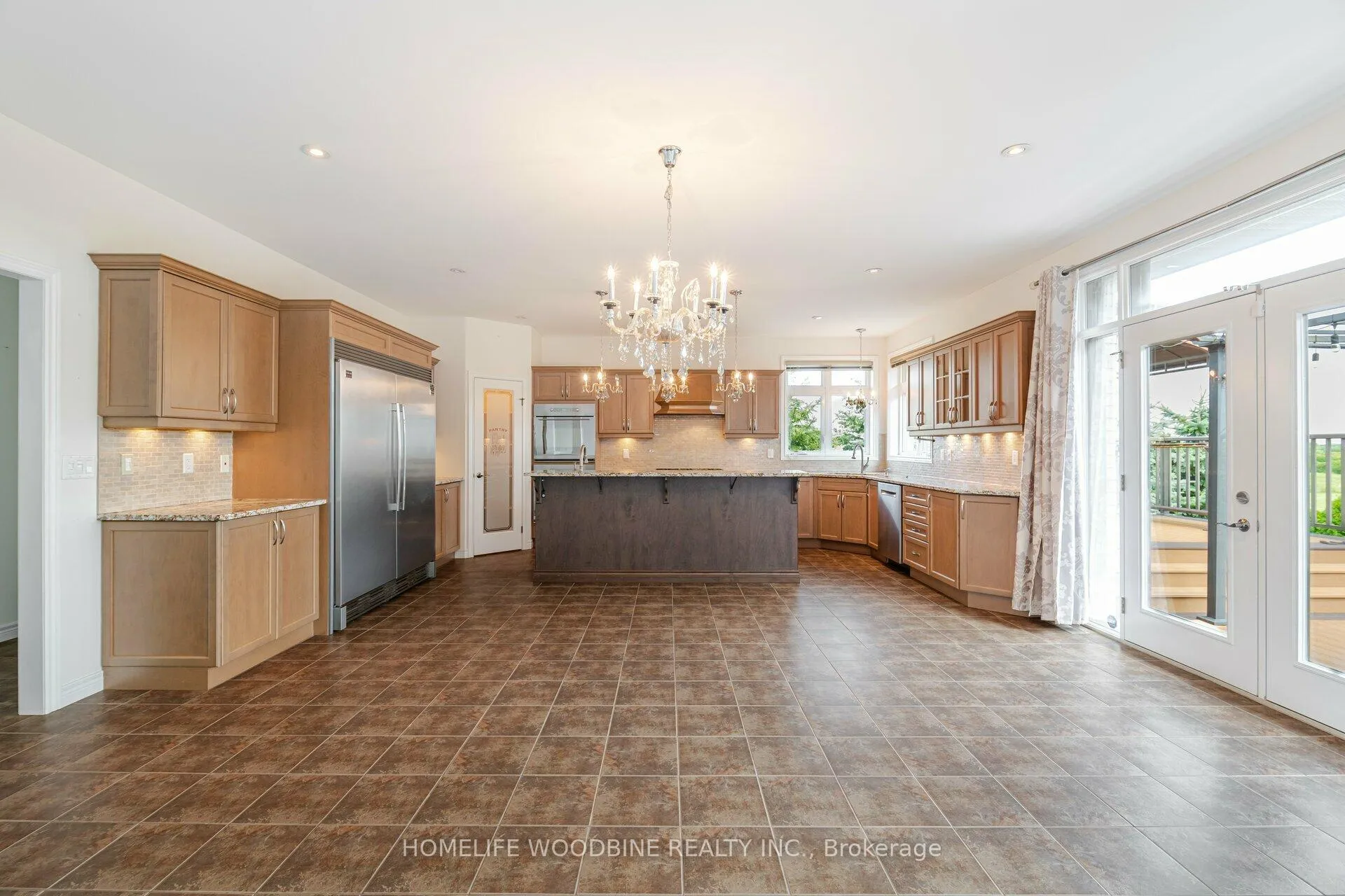Photo 8 of 339 Highland Road E, Hamilton, Stoney Creek Mountain — HOMEH