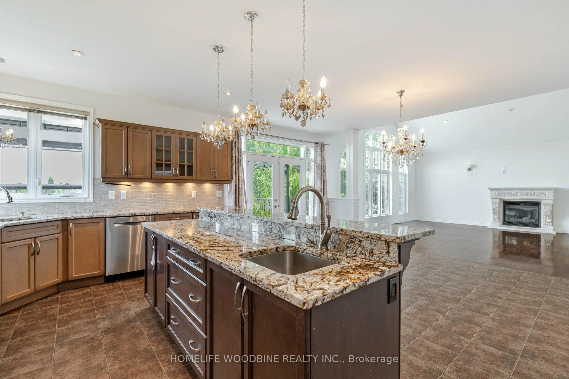 Photo 9 of 339 Highland Road E, Hamilton, Stoney Creek Mountain — HOMEH