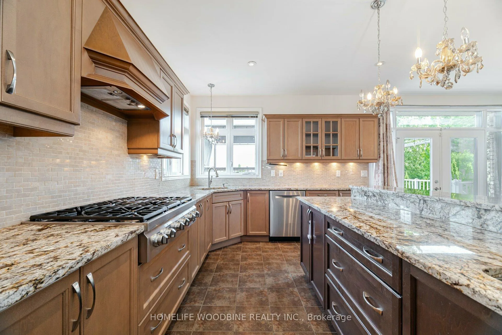 Photo 11 of 339 Highland Road E, Hamilton, Stoney Creek Mountain — HOMEH