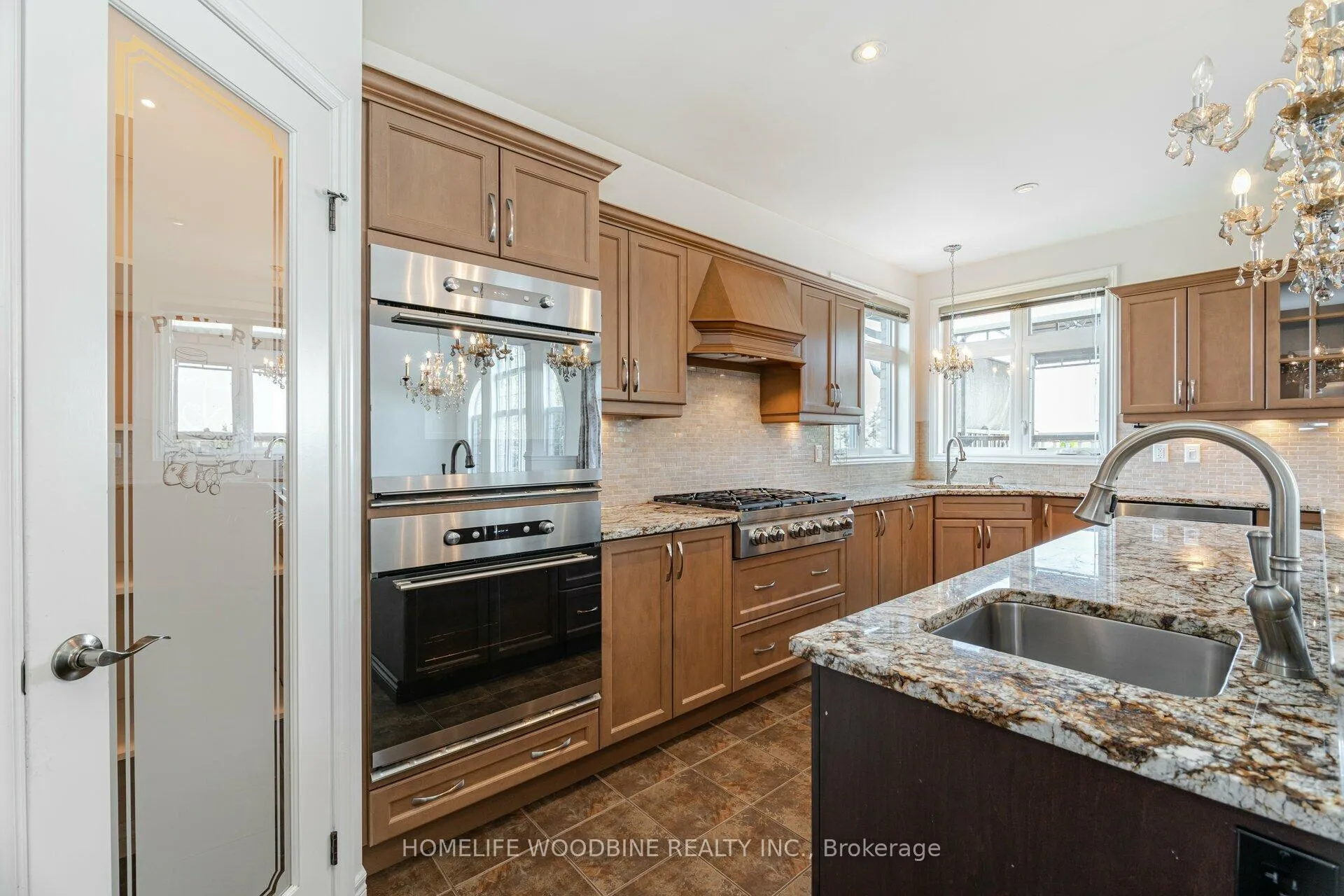 Photo 12 of 339 Highland Road E, Hamilton, Stoney Creek Mountain — HOMEH