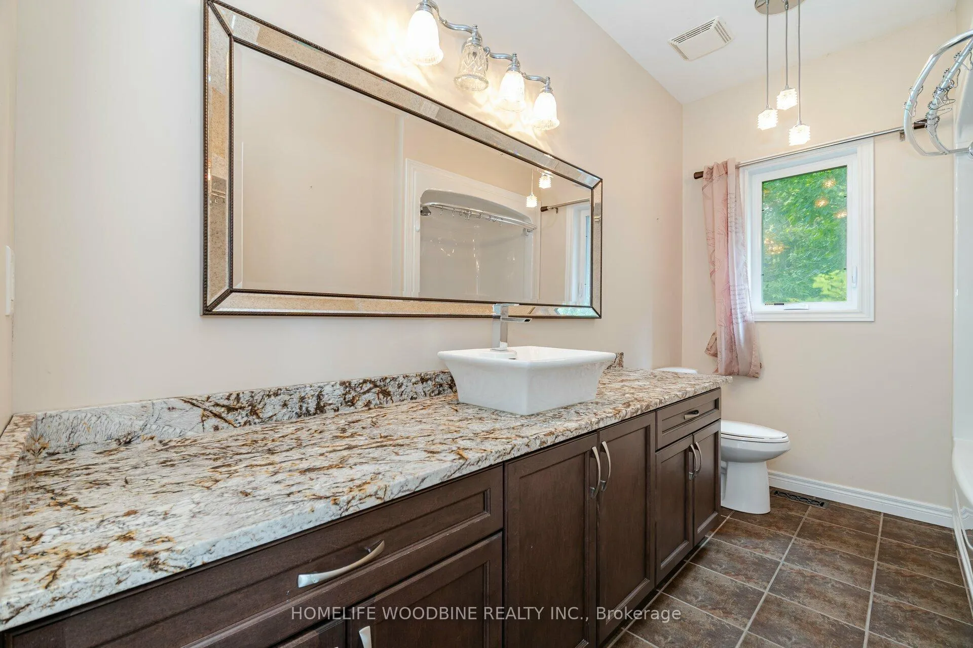 Photo 14 of 339 Highland Road E, Hamilton, Stoney Creek Mountain — HOMEH