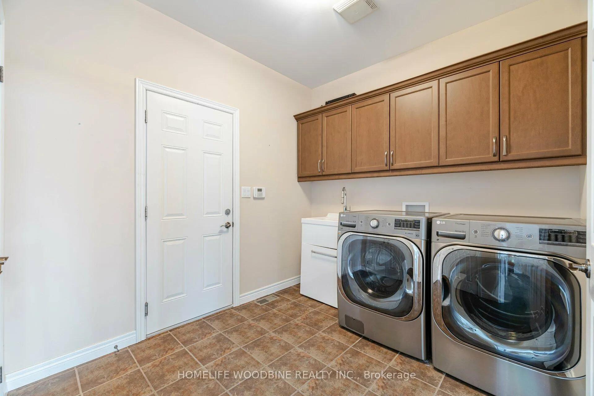 Photo 22 of 339 Highland Road E, Hamilton, Stoney Creek Mountain — HOMEH