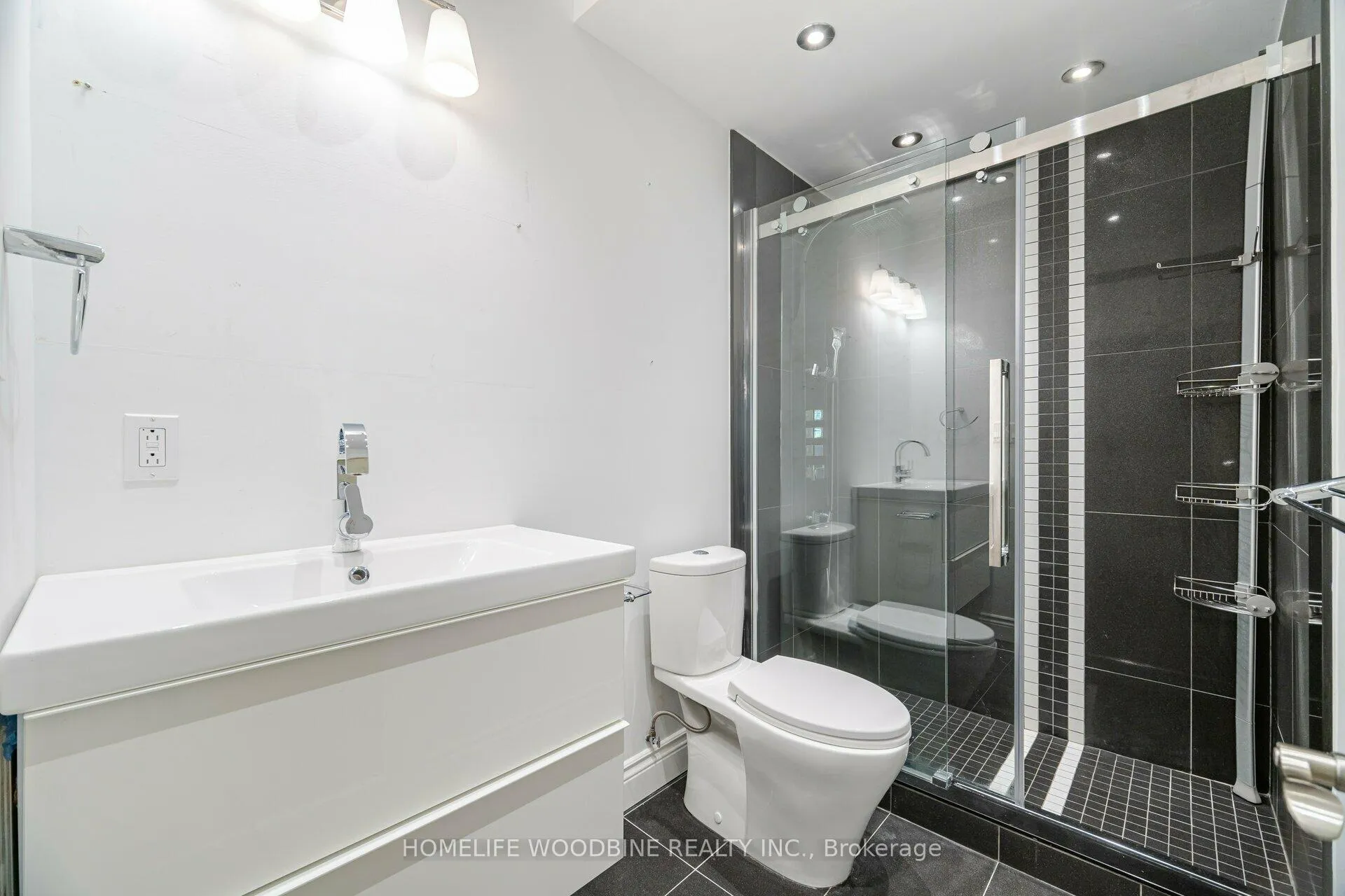 Photo 31 of 339 Highland Road E, Hamilton, Stoney Creek Mountain — HOMEH