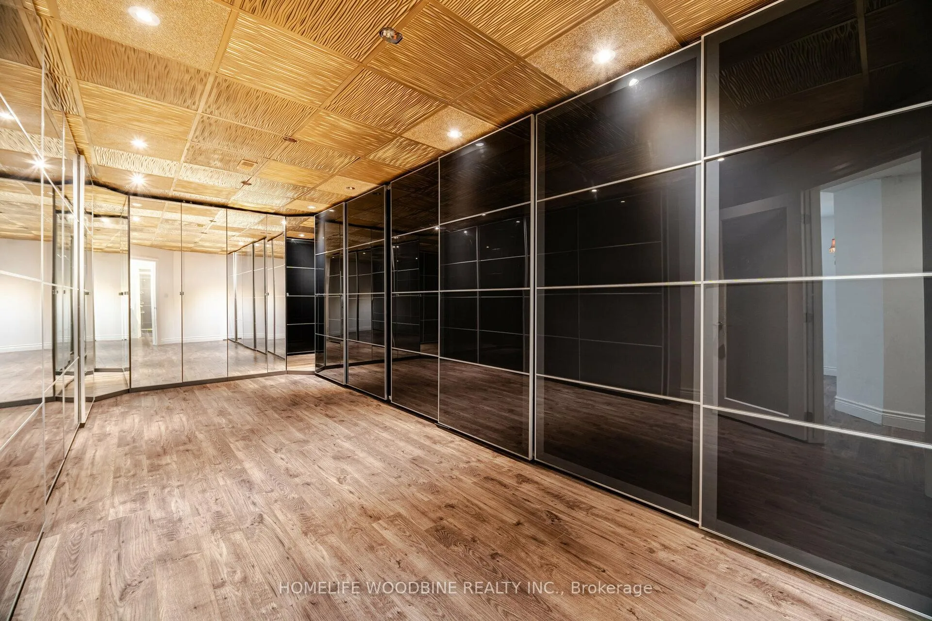 Photo 34 of 339 Highland Road E, Hamilton, Stoney Creek Mountain — HOMEH