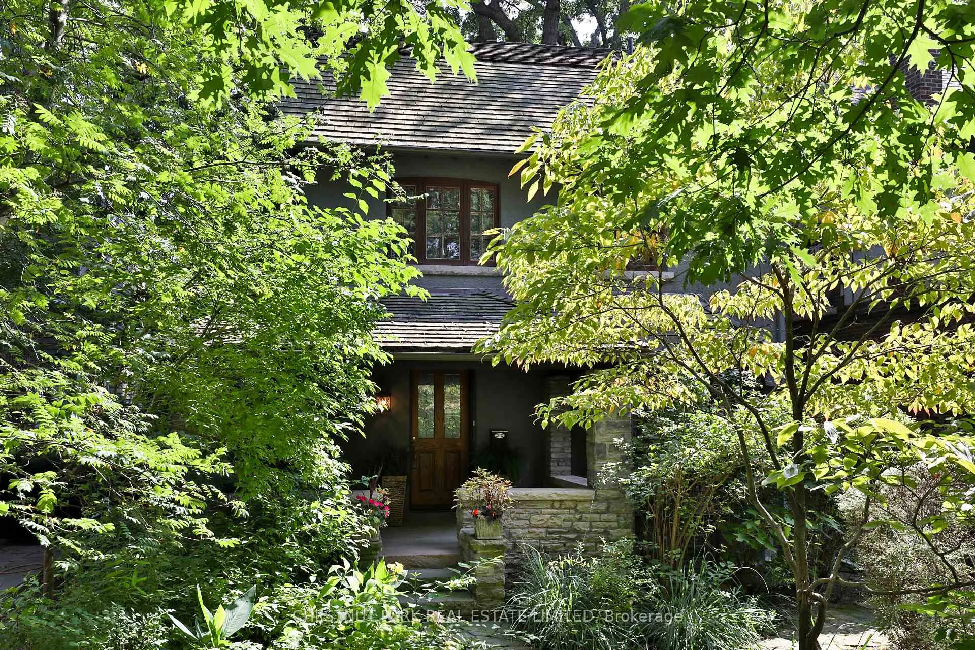 Photo 1 of 12 Wychwood Park, Toronto, Wychwood — HOMEH