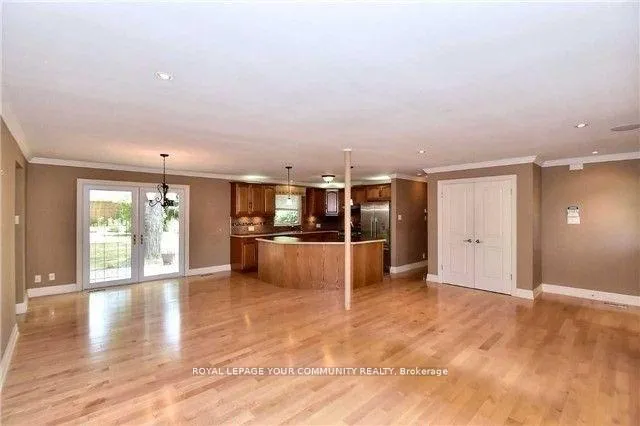 Photo 4 of 21 Jackson Street, Vaughan, Maple — HOMEH