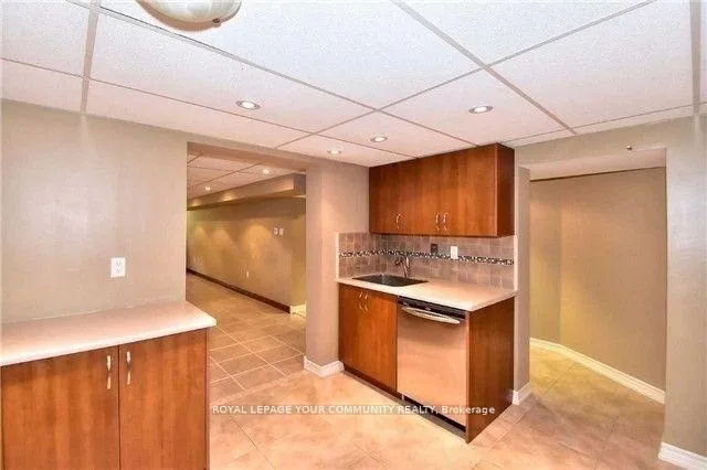 Photo 10 of 21 Jackson Street, Vaughan, Maple — HOMEH