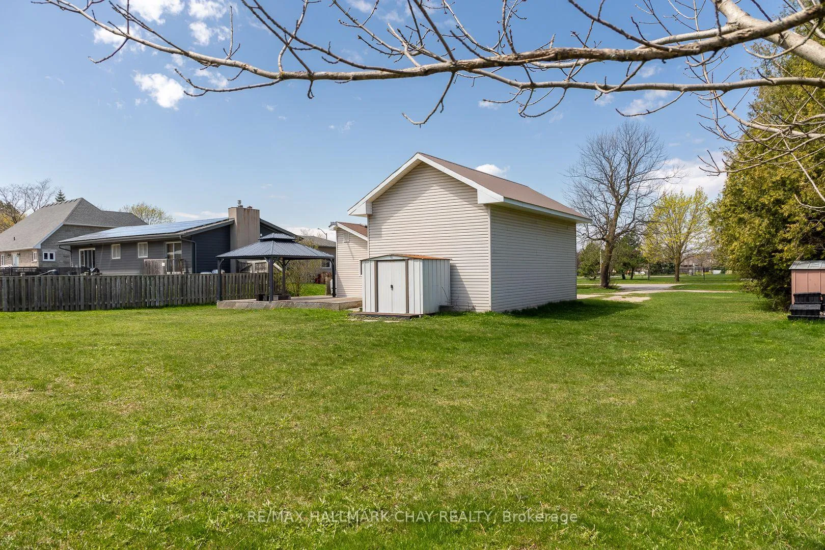 Photo 7 of 261 Harvie Road S, Barrie, Holly — HOMEH