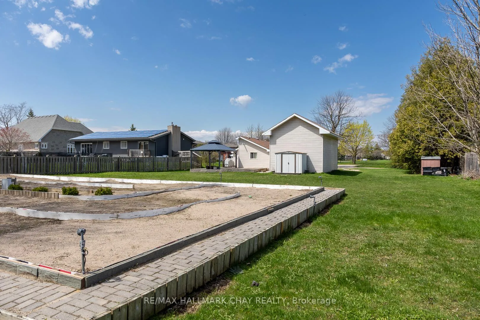 Photo 8 of 261 Harvie Road S, Barrie, Holly — HOMEH