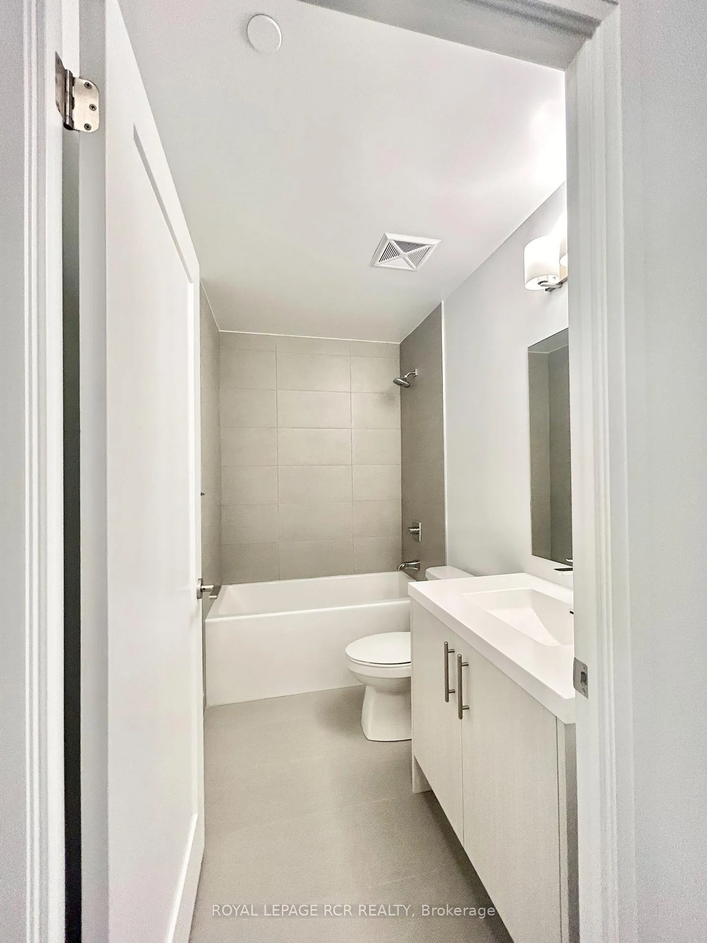 Photo 11 of 286 Main Street, Toronto, East End-Danforth — HOMEH