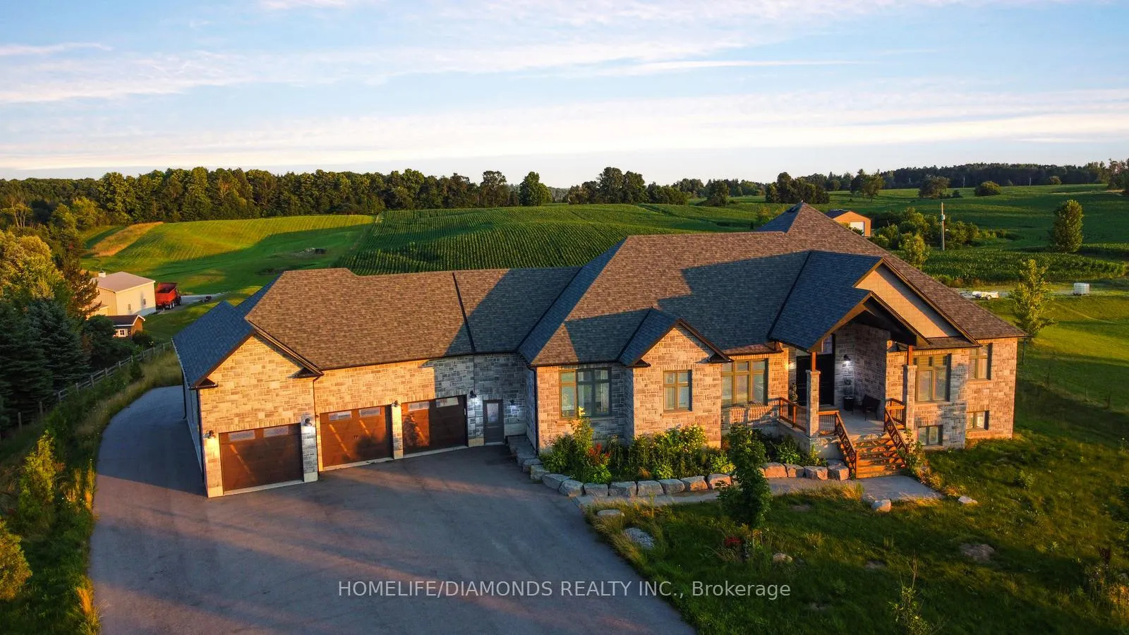 Photo 3 of 6577 3RD Line, New Tecumseth, Rural New Tecumseth — HOMEH