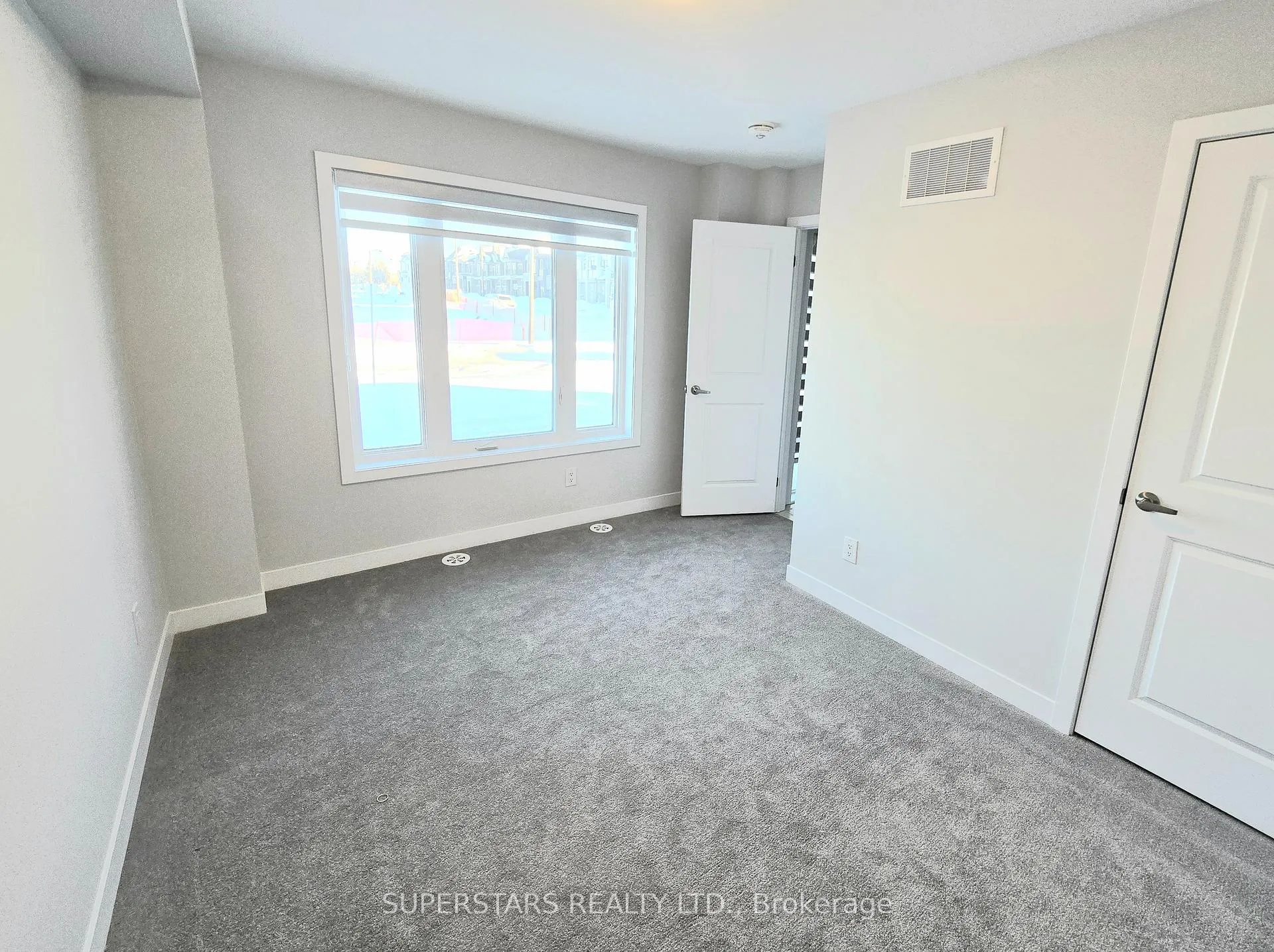 Photo 6 of 79 York Downs Boulevard, Markham, Angus Glen — HOMEH