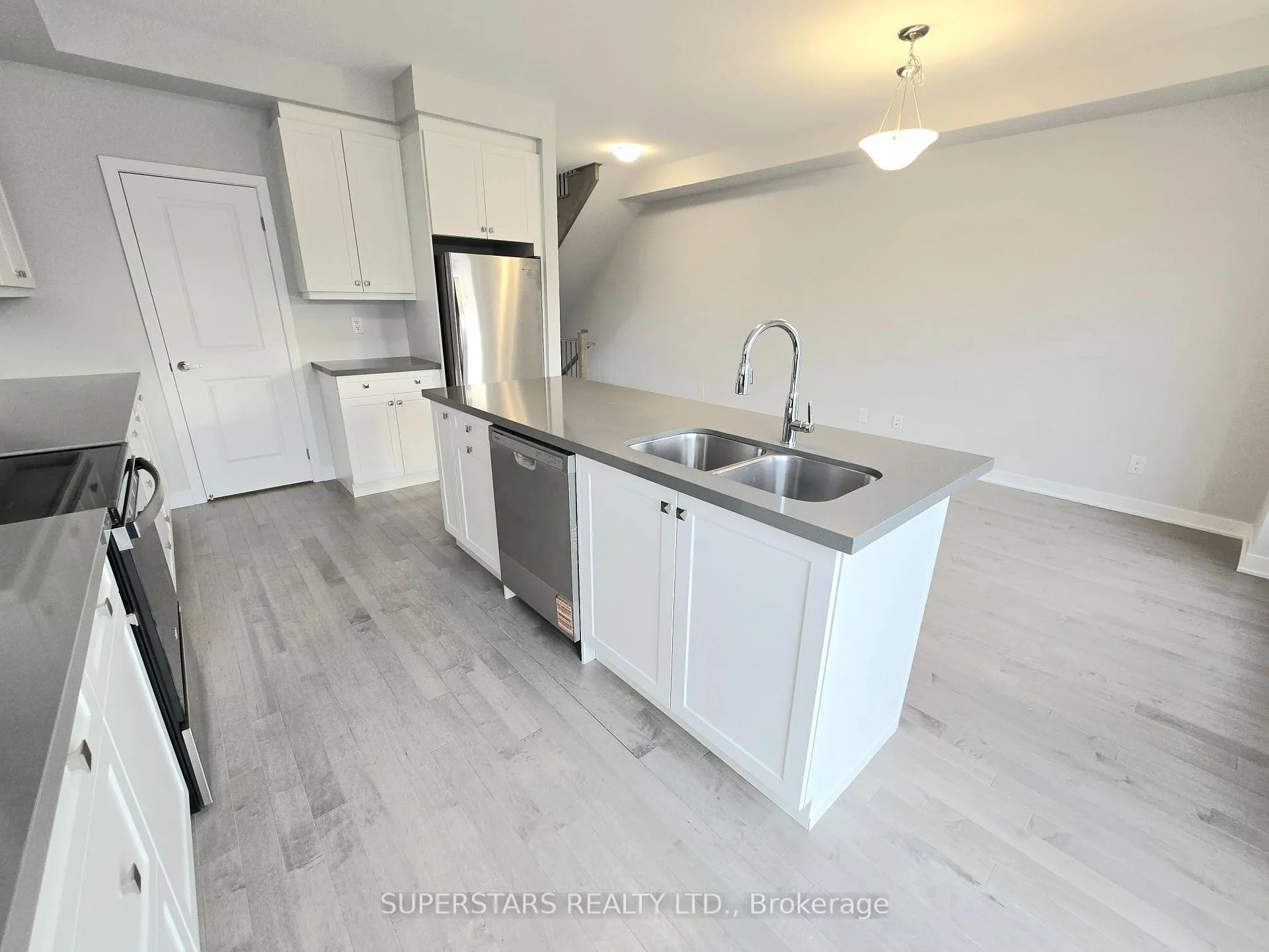 Photo 11 of 79 York Downs Boulevard, Markham, Angus Glen — HOMEH