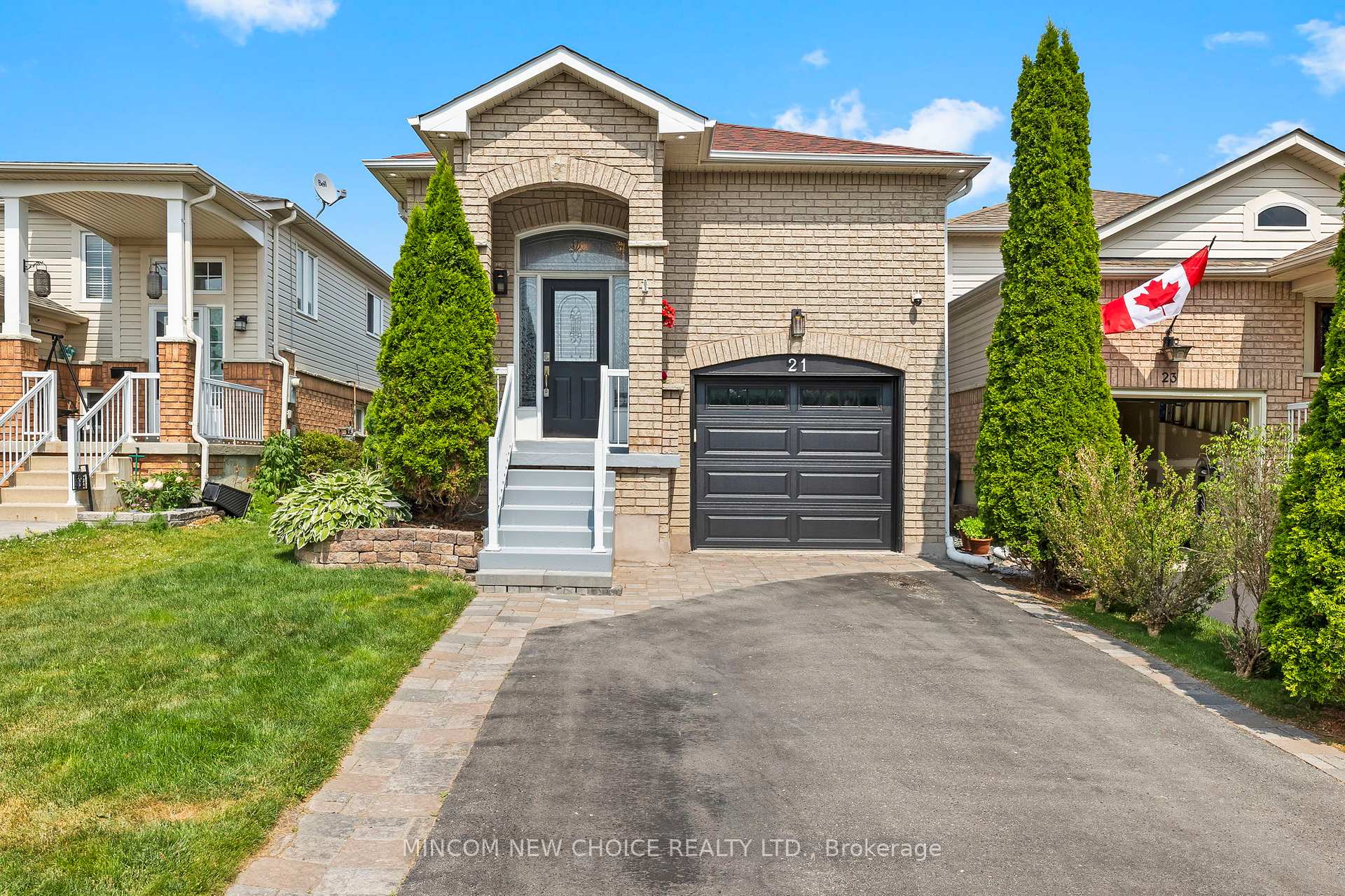 Photo 1 of 21 Barlow Court, Clarington, Bowmanville — HOMEH