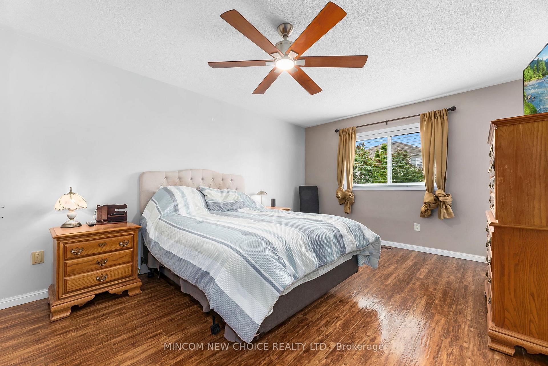 Photo 15 of 21 Barlow Court, Clarington, Bowmanville — HOMEH