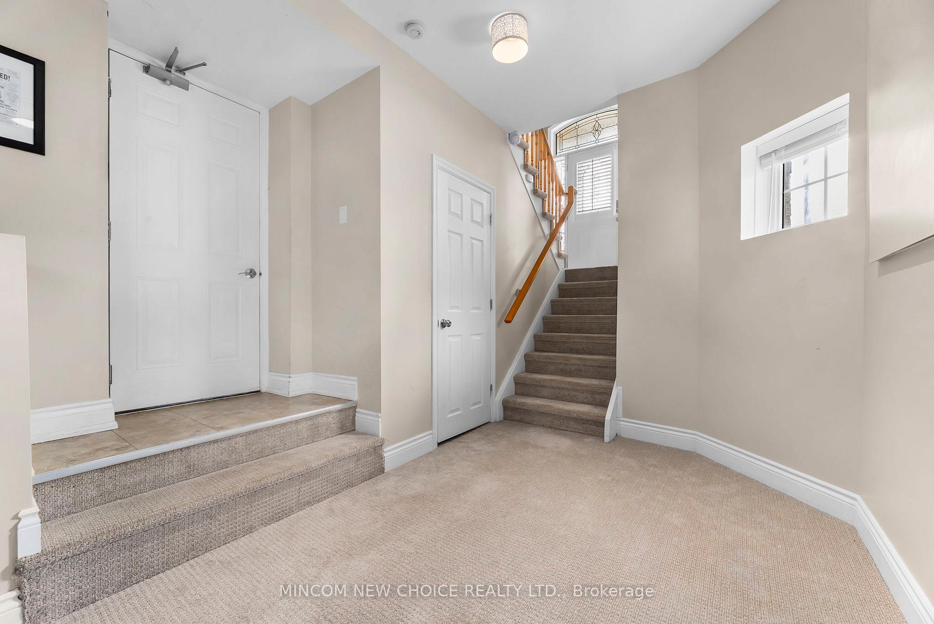 Photo 23 of 21 Barlow Court, Clarington, Bowmanville — HOMEH