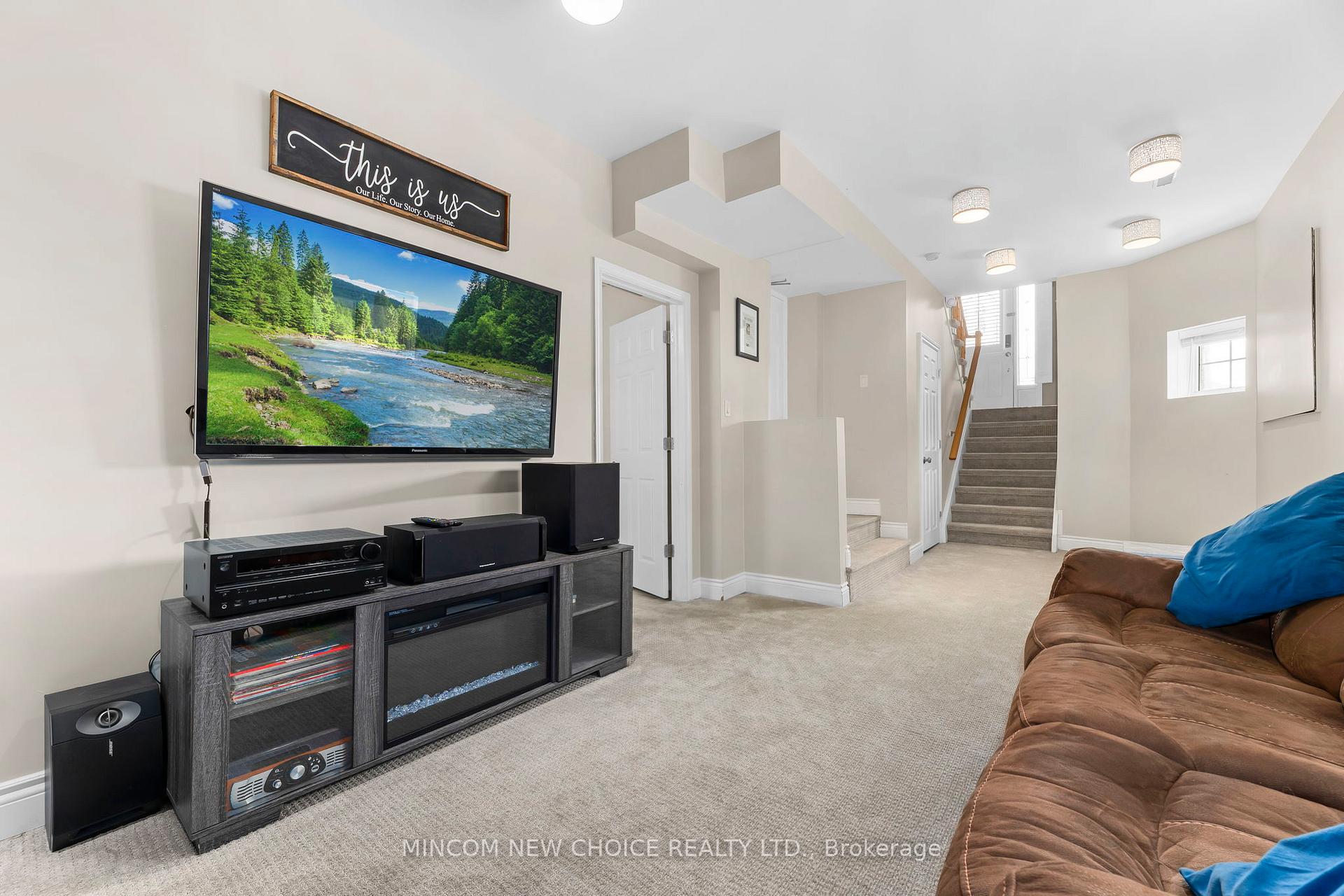 Photo 25 of 21 Barlow Court, Clarington, Bowmanville — HOMEH