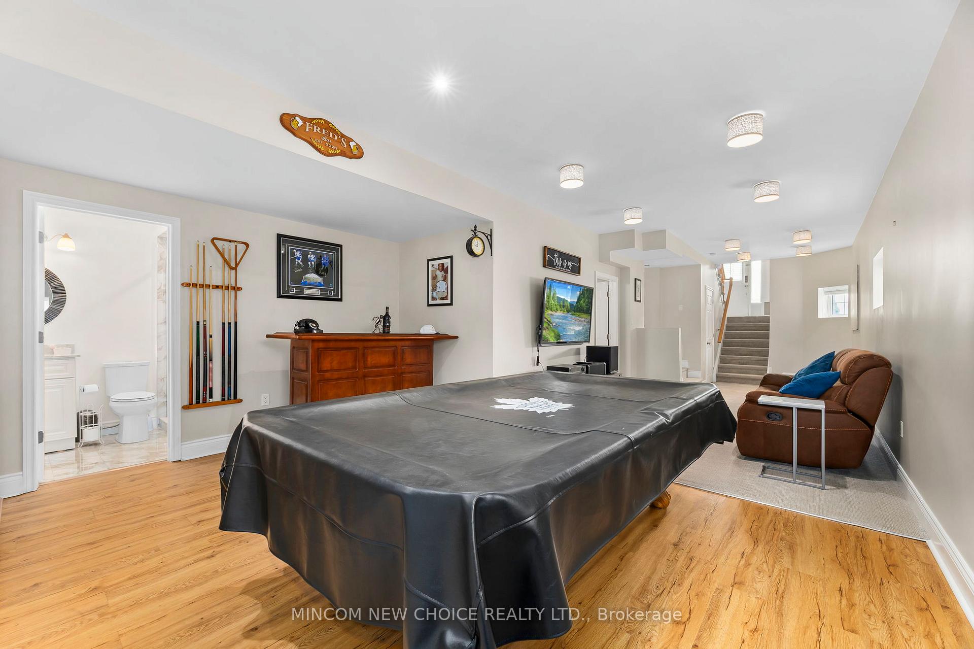 Photo 26 of 21 Barlow Court, Clarington, Bowmanville — HOMEH
