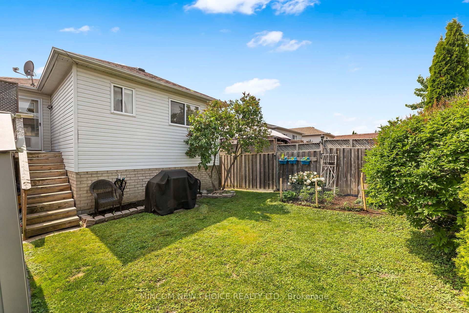Photo 34 of 21 Barlow Court, Clarington, Bowmanville — HOMEH