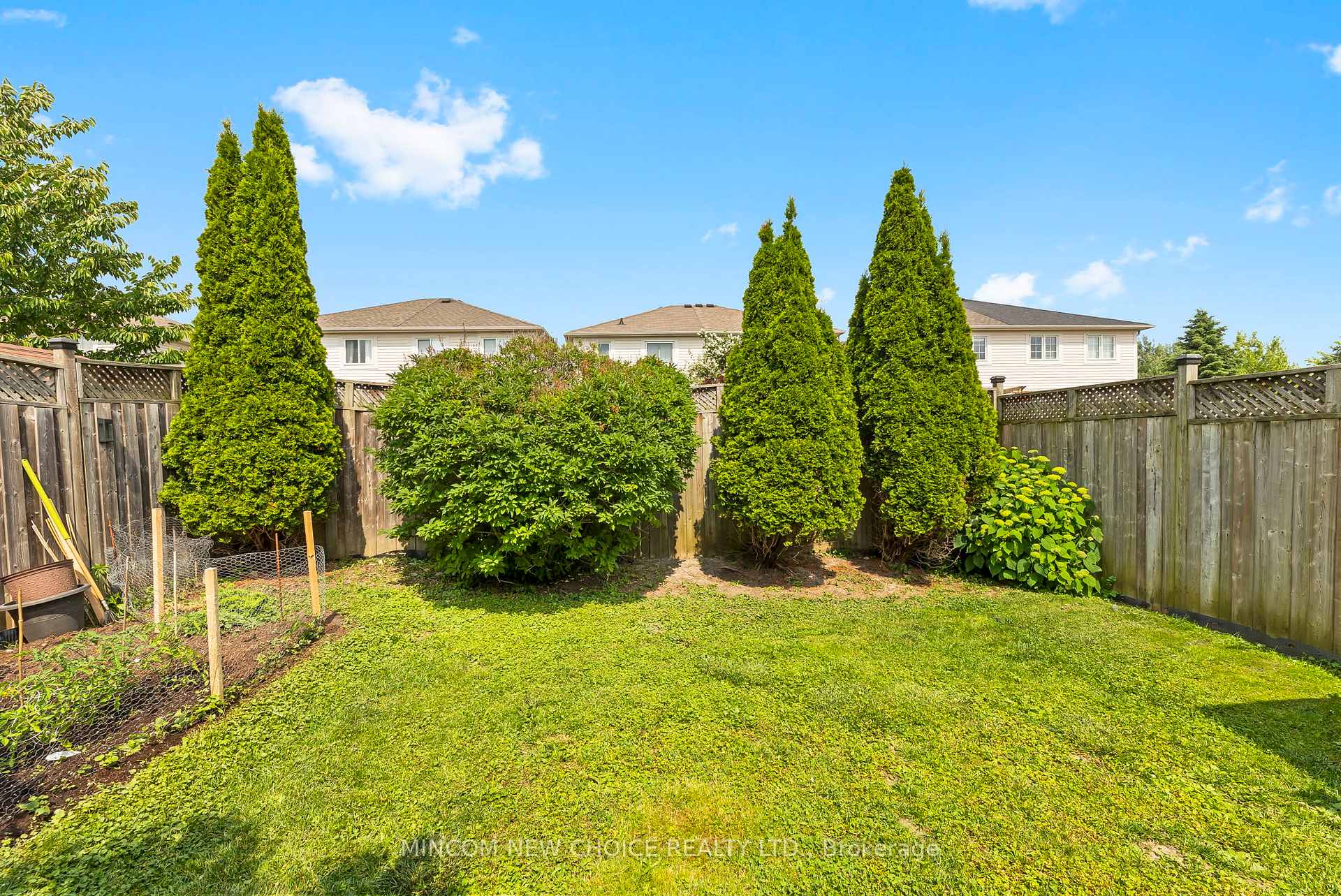 Photo 36 of 21 Barlow Court, Clarington, Bowmanville — HOMEH