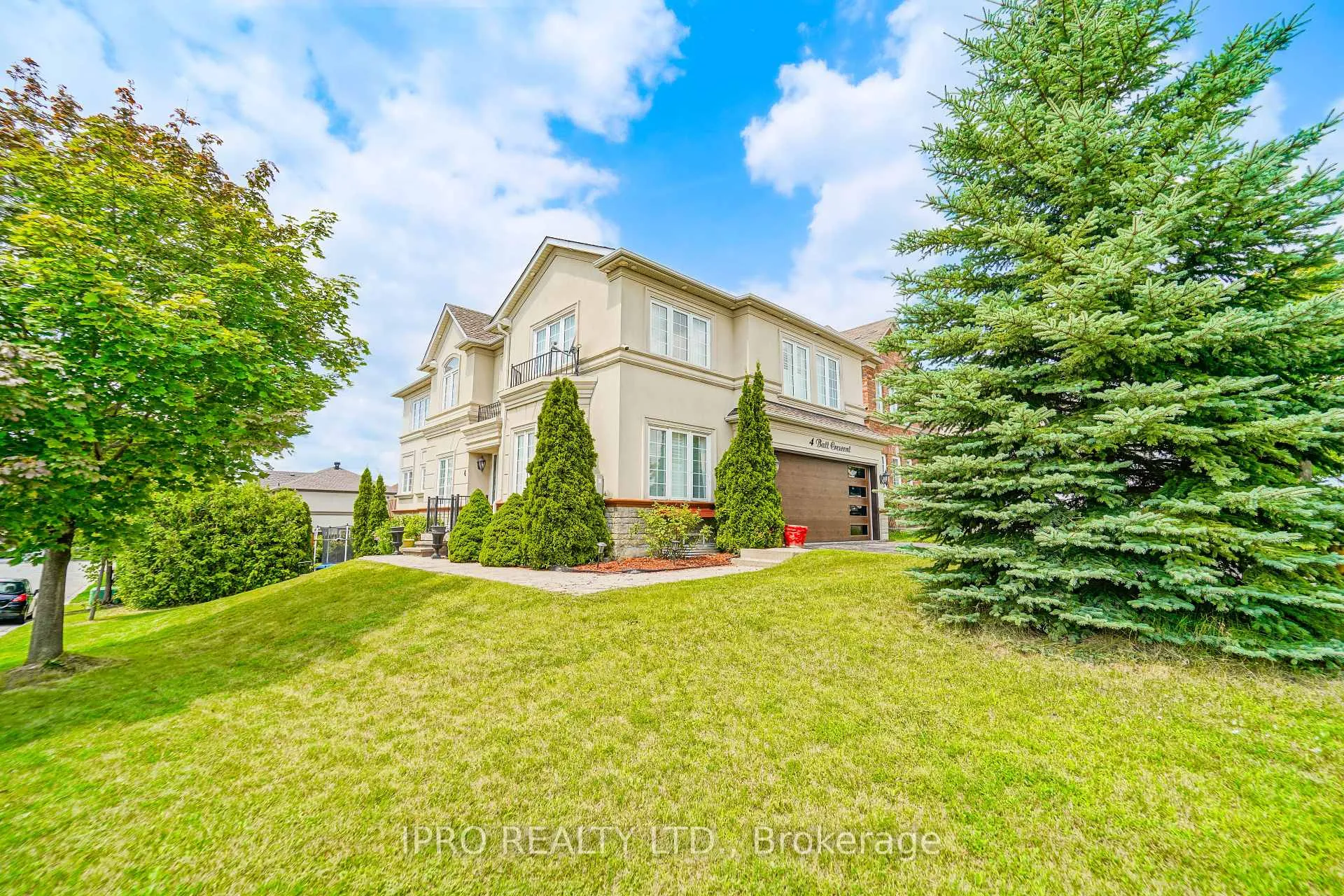 Photo 3 of 4 Batt Crescent, Ajax, Northwest Ajax — HOMEH