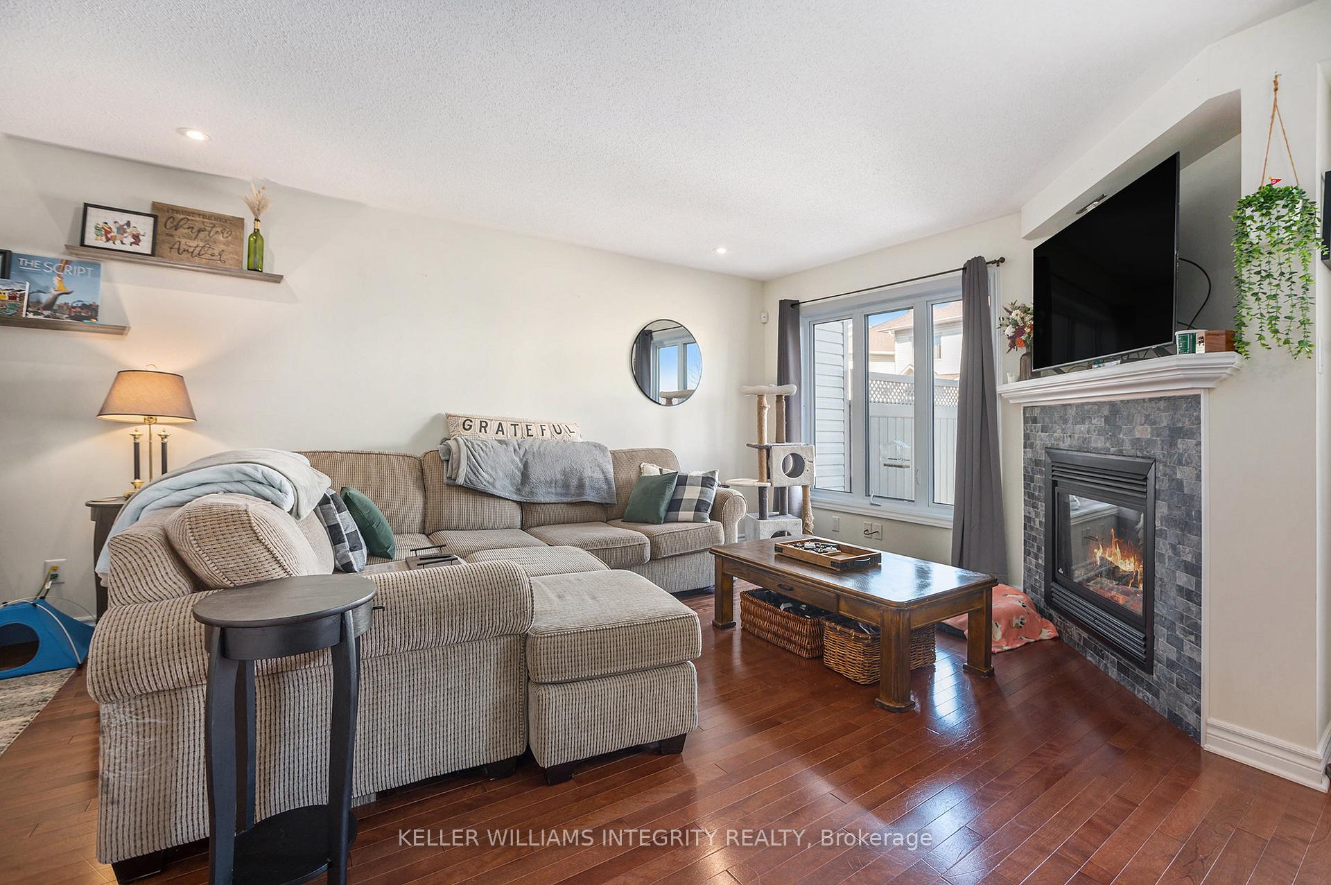 Photo 3 of 153 Garrity Crescent, Ottawa, Barrhaven - Strandherd — HOMEH