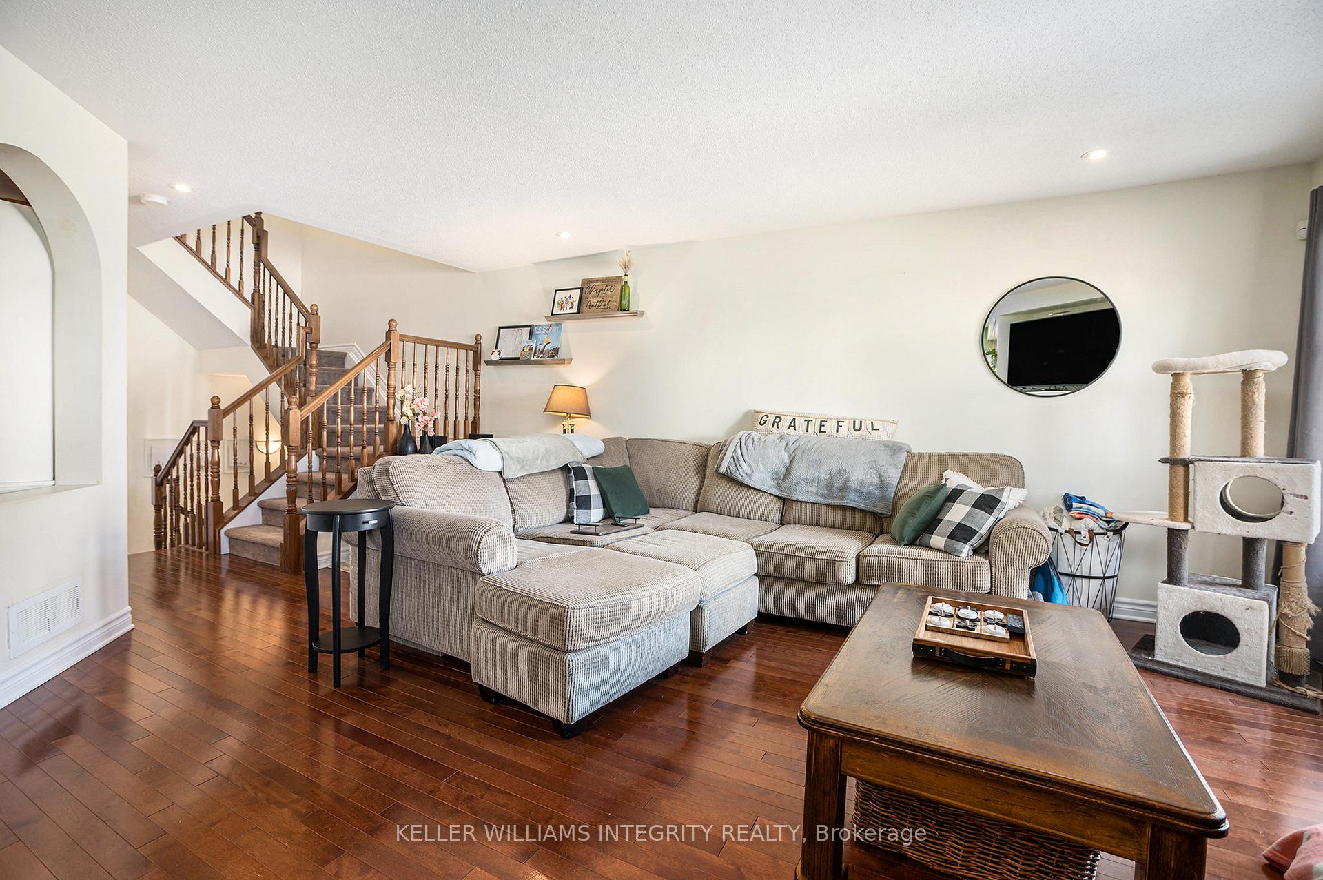 Photo 4 of 153 Garrity Crescent, Ottawa, Barrhaven - Strandherd — HOMEH