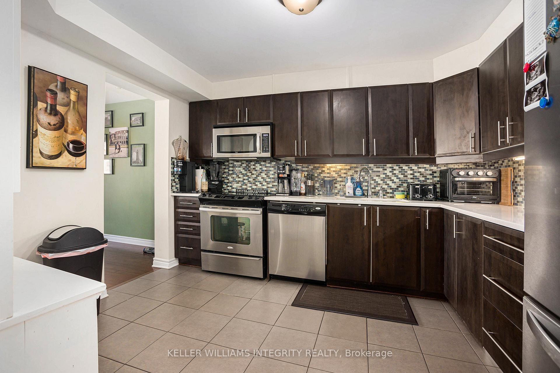 Photo 10 of 153 Garrity Crescent, Ottawa, Barrhaven - Strandherd — HOMEH