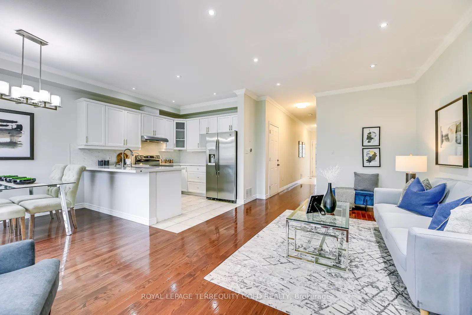 Photo 9 of 5322 Applegarth Drive, Burlington, Orchard — HOMEH