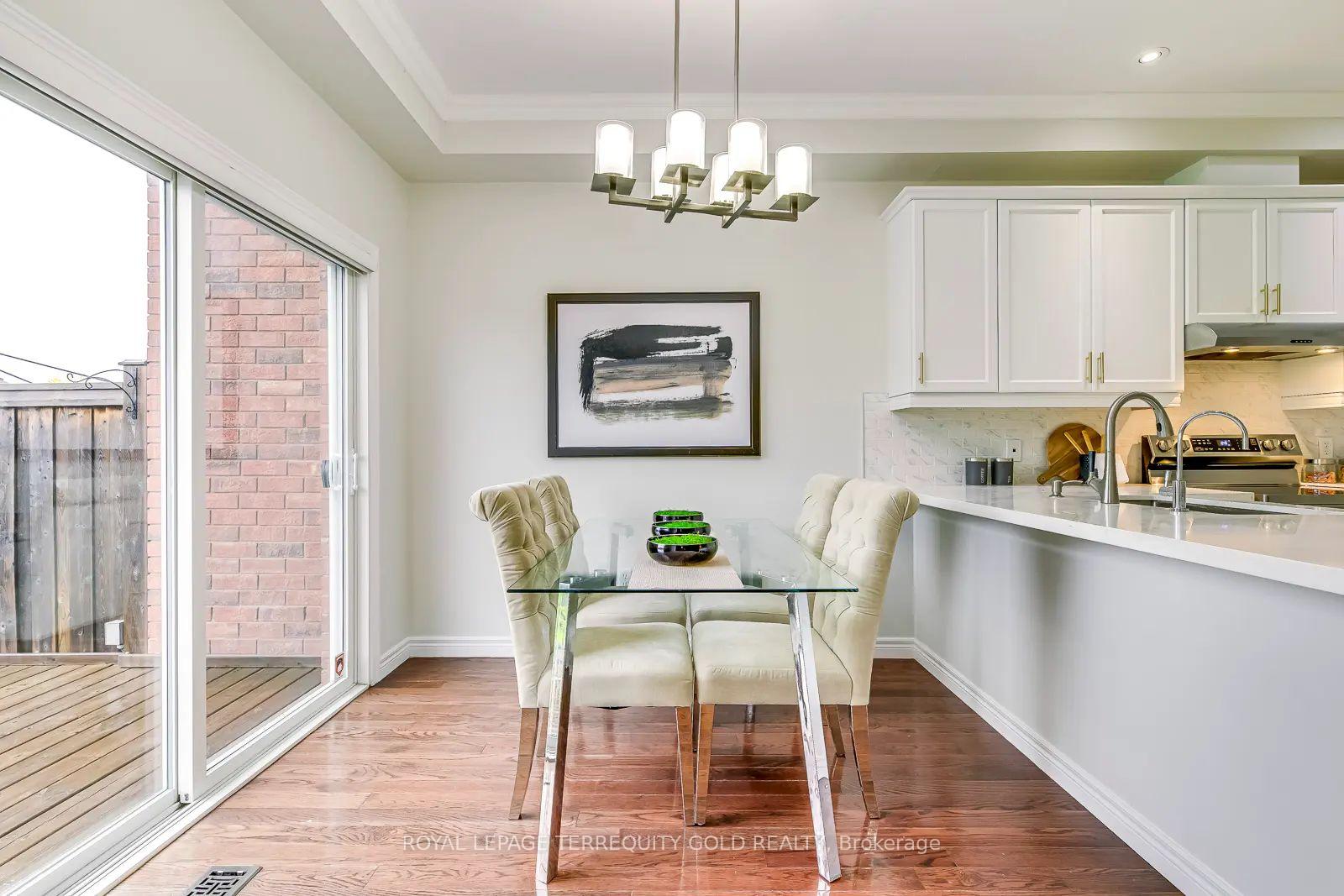 Photo 10 of 5322 Applegarth Drive, Burlington, Orchard — HOMEH