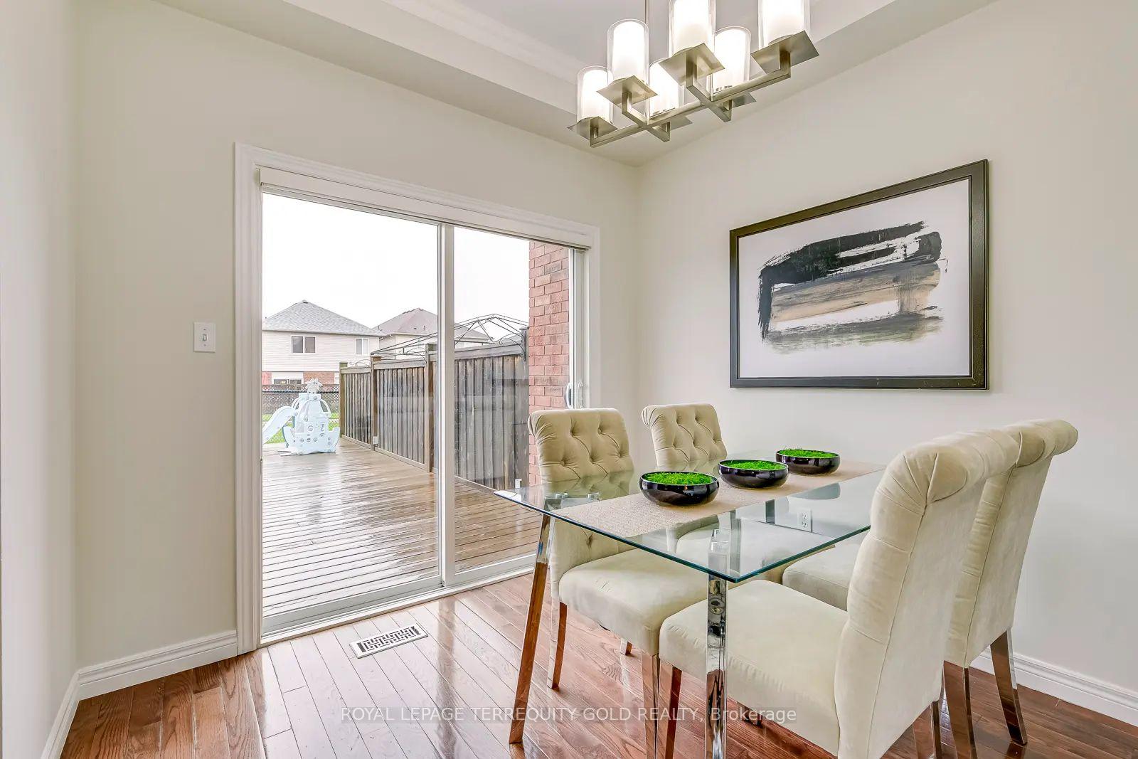 Photo 12 of 5322 Applegarth Drive, Burlington, Orchard — HOMEH