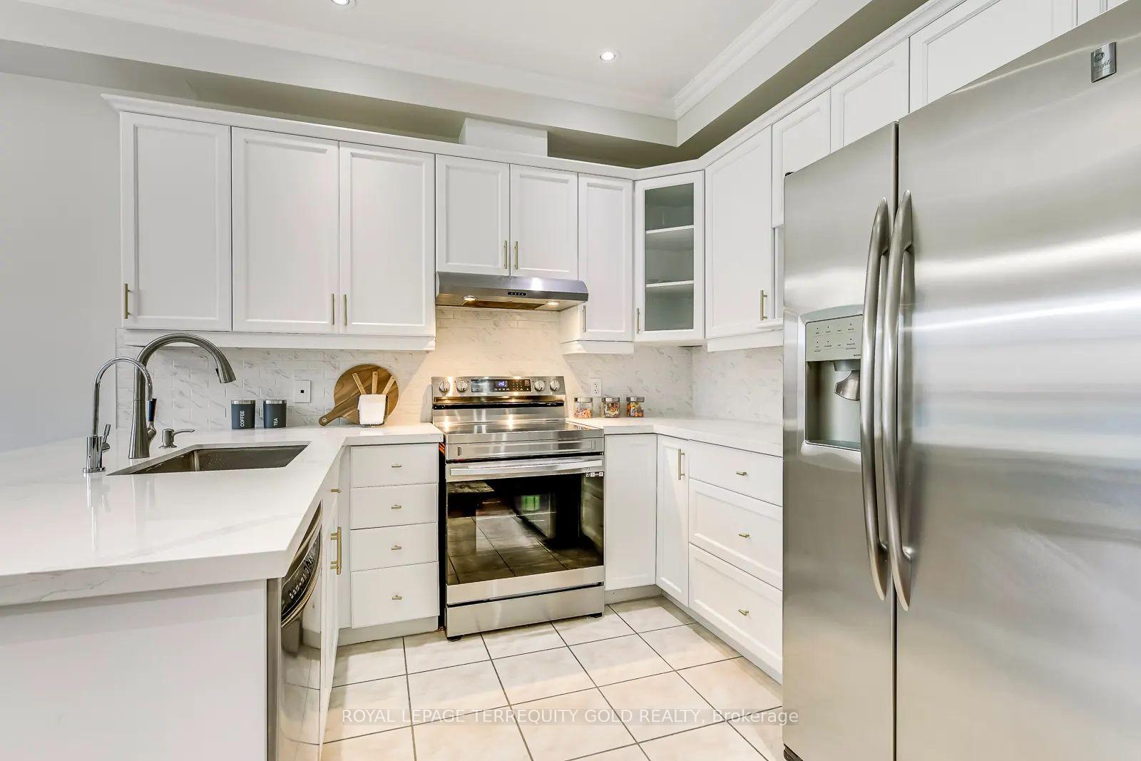 Photo 17 of 5322 Applegarth Drive, Burlington, Orchard — HOMEH