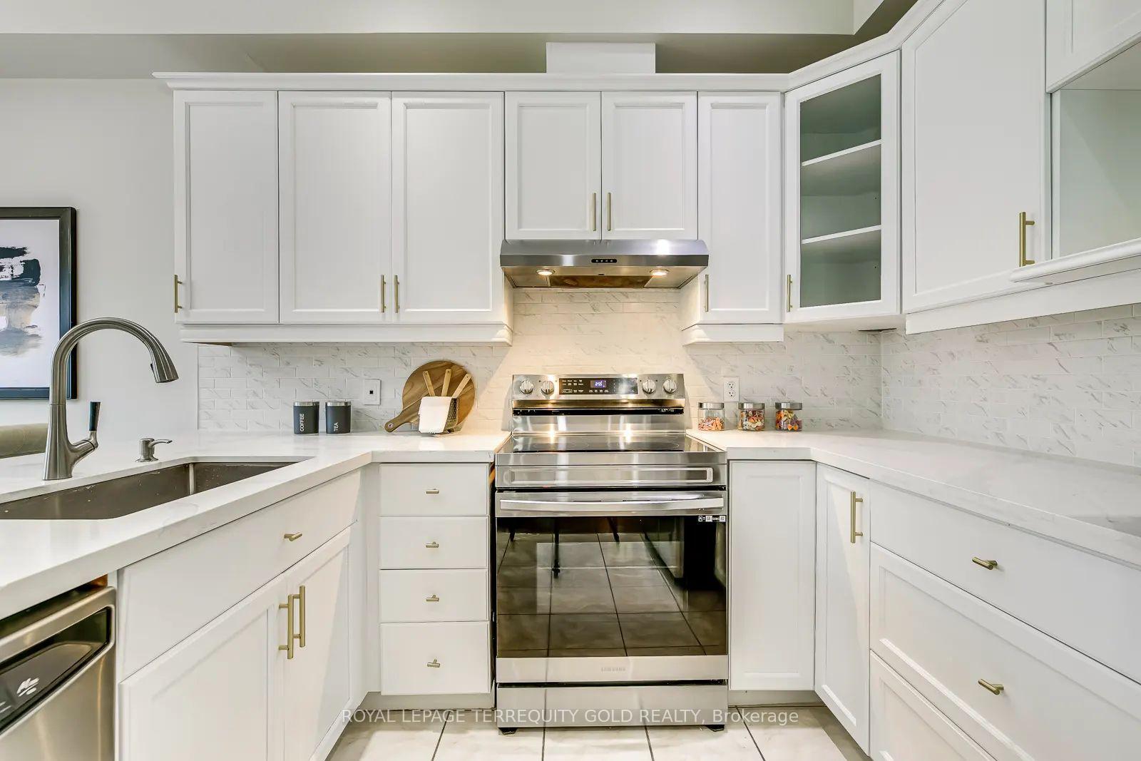 Photo 18 of 5322 Applegarth Drive, Burlington, Orchard — HOMEH