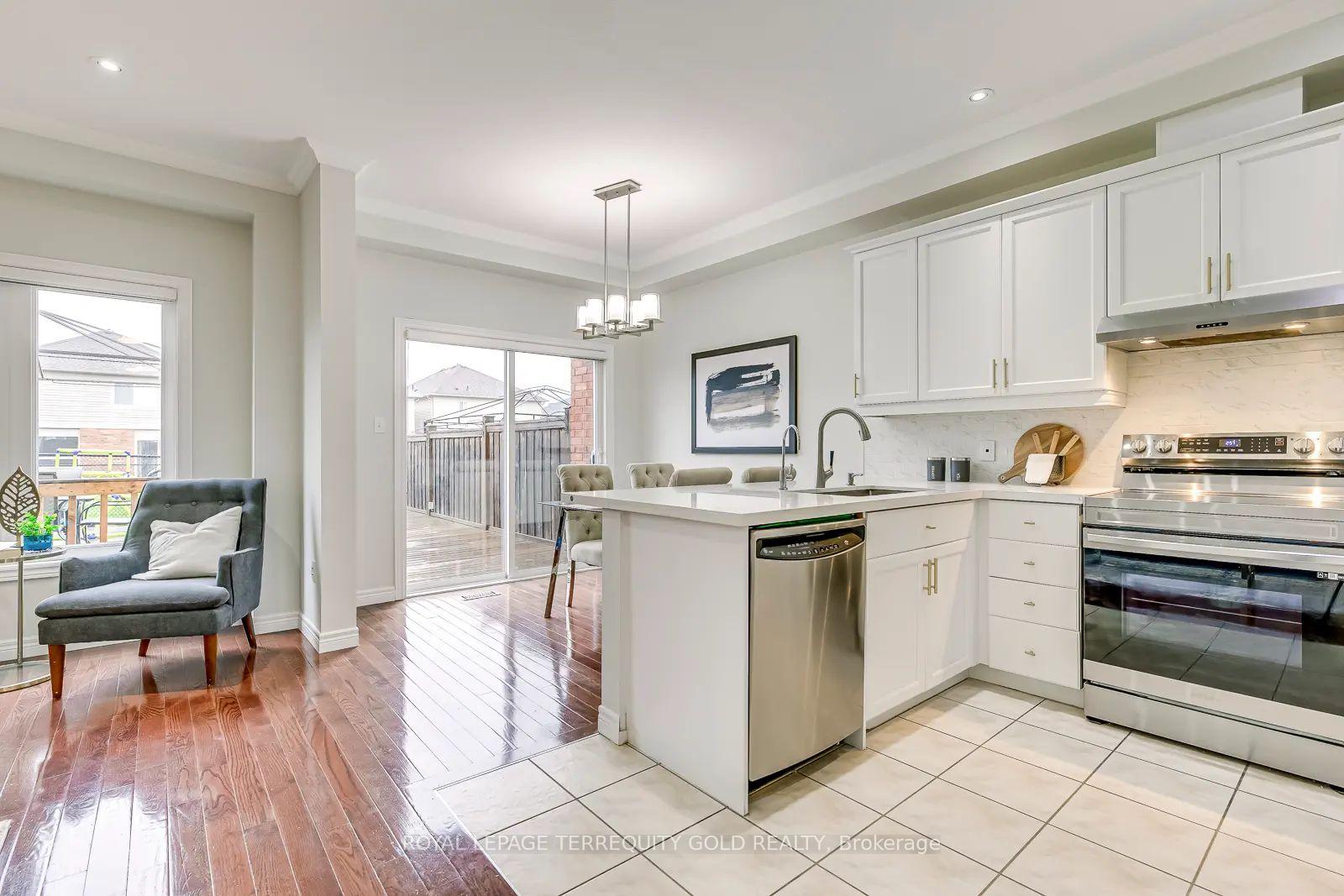 Photo 19 of 5322 Applegarth Drive, Burlington, Orchard — HOMEH