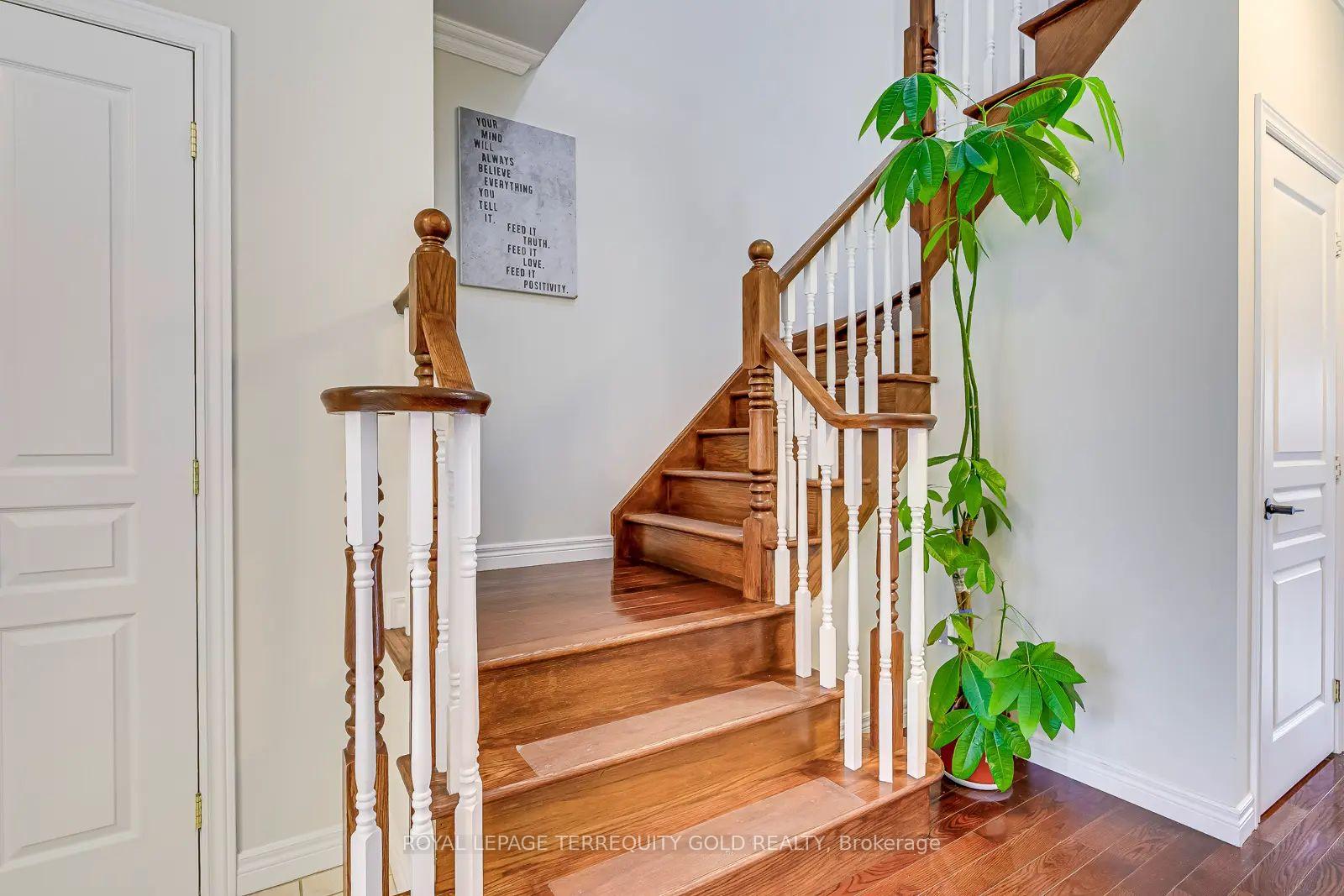 Photo 21 of 5322 Applegarth Drive, Burlington, Orchard — HOMEH