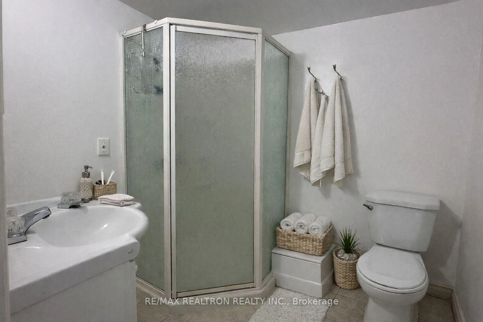 Photo 8 of Unit Basement, 89 Rejane Crescent, Vaughan, Crestwood-Springfarm-Yorkhill — HOMEH