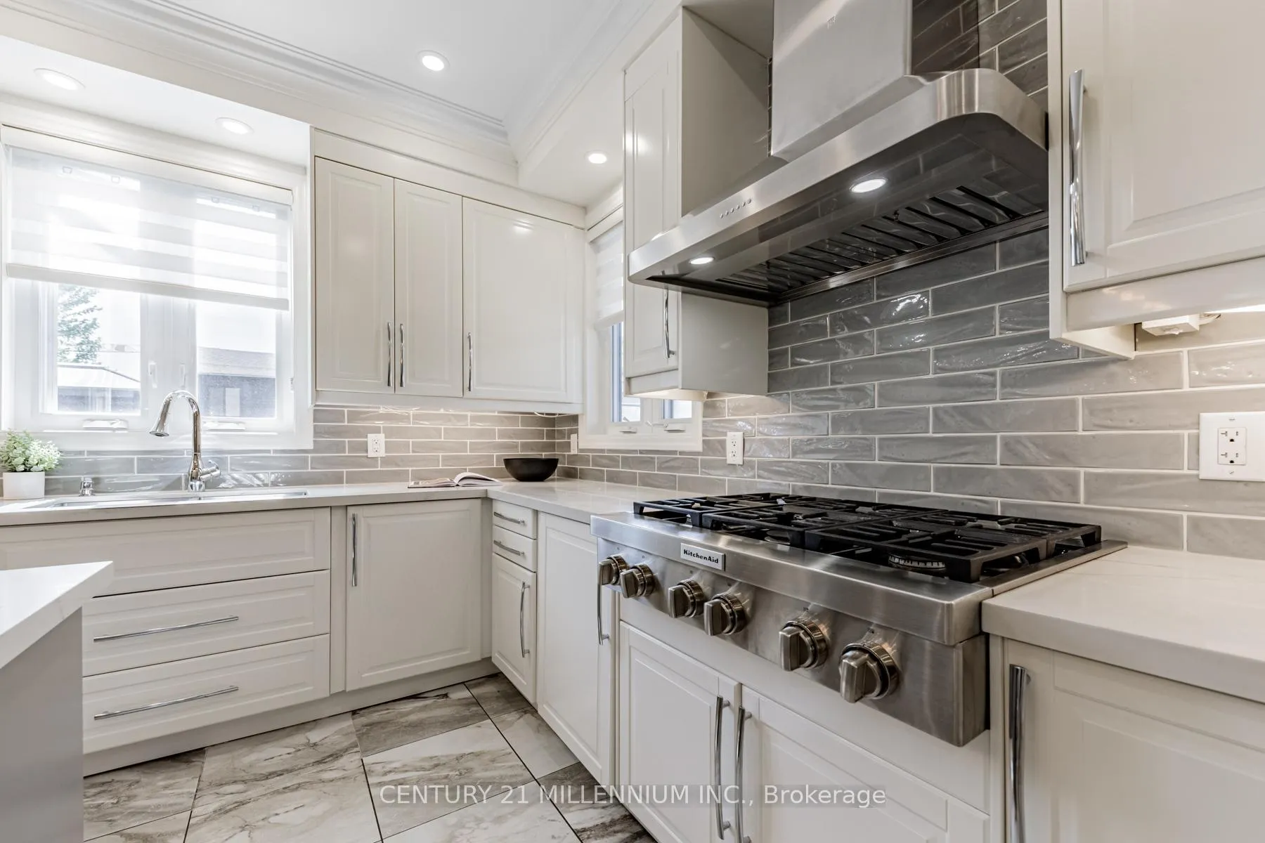 Photo 9 of 24 Allenvale Avenue, Toronto, Oakwood Village — HOMEH