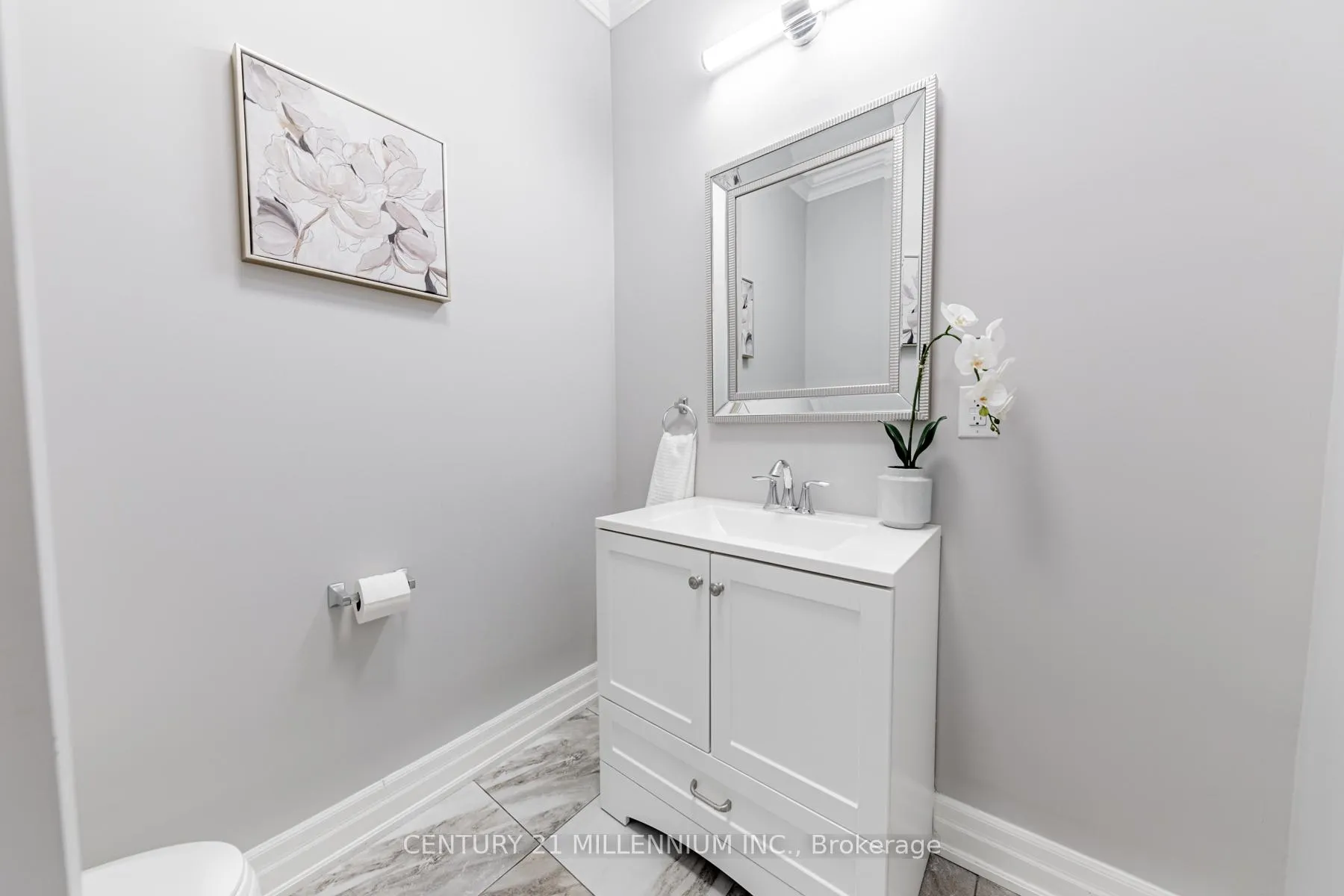 Photo 10 of 24 Allenvale Avenue, Toronto, Oakwood Village — HOMEH