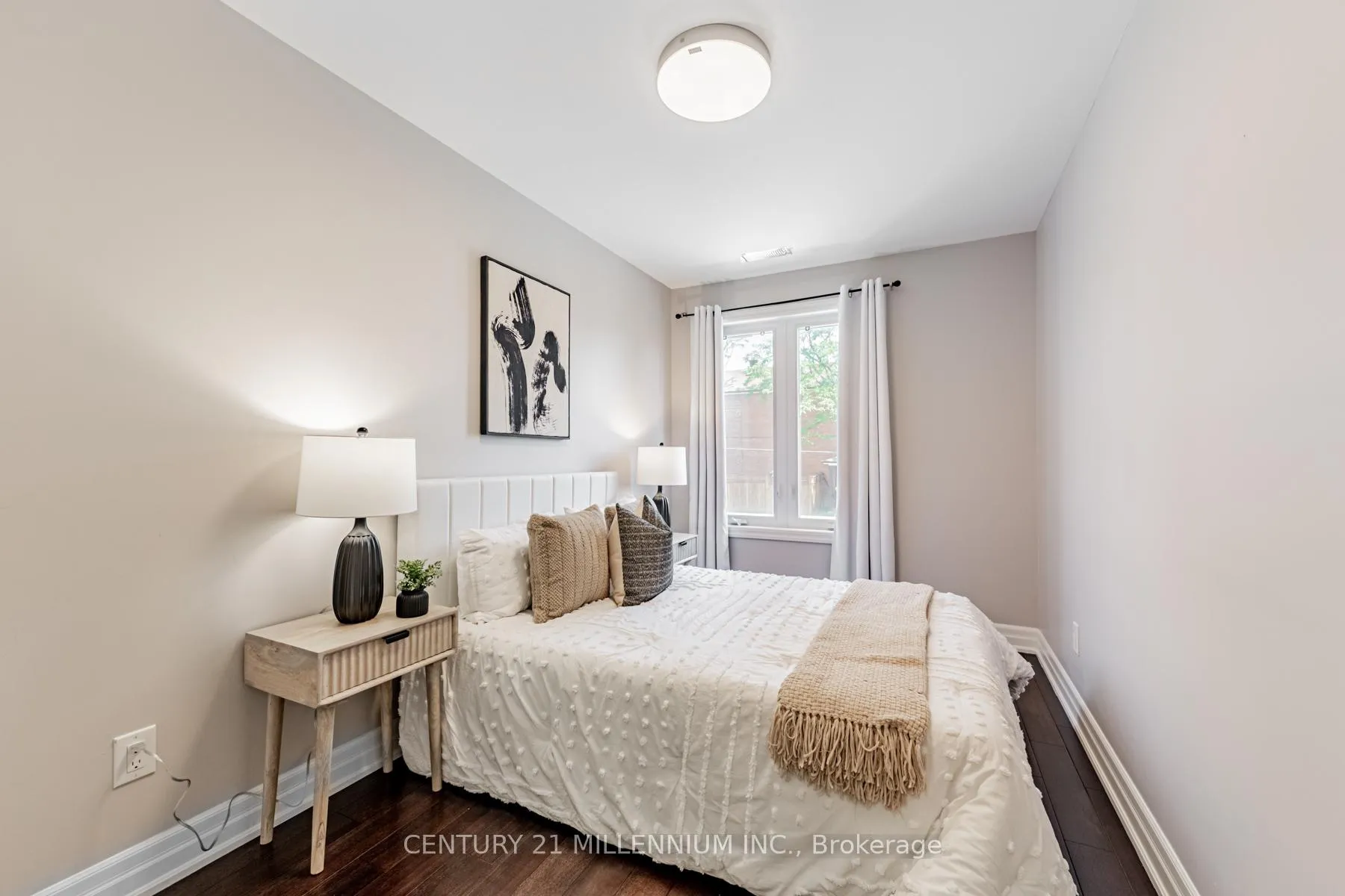 Photo 16 of 24 Allenvale Avenue, Toronto, Oakwood Village — HOMEH