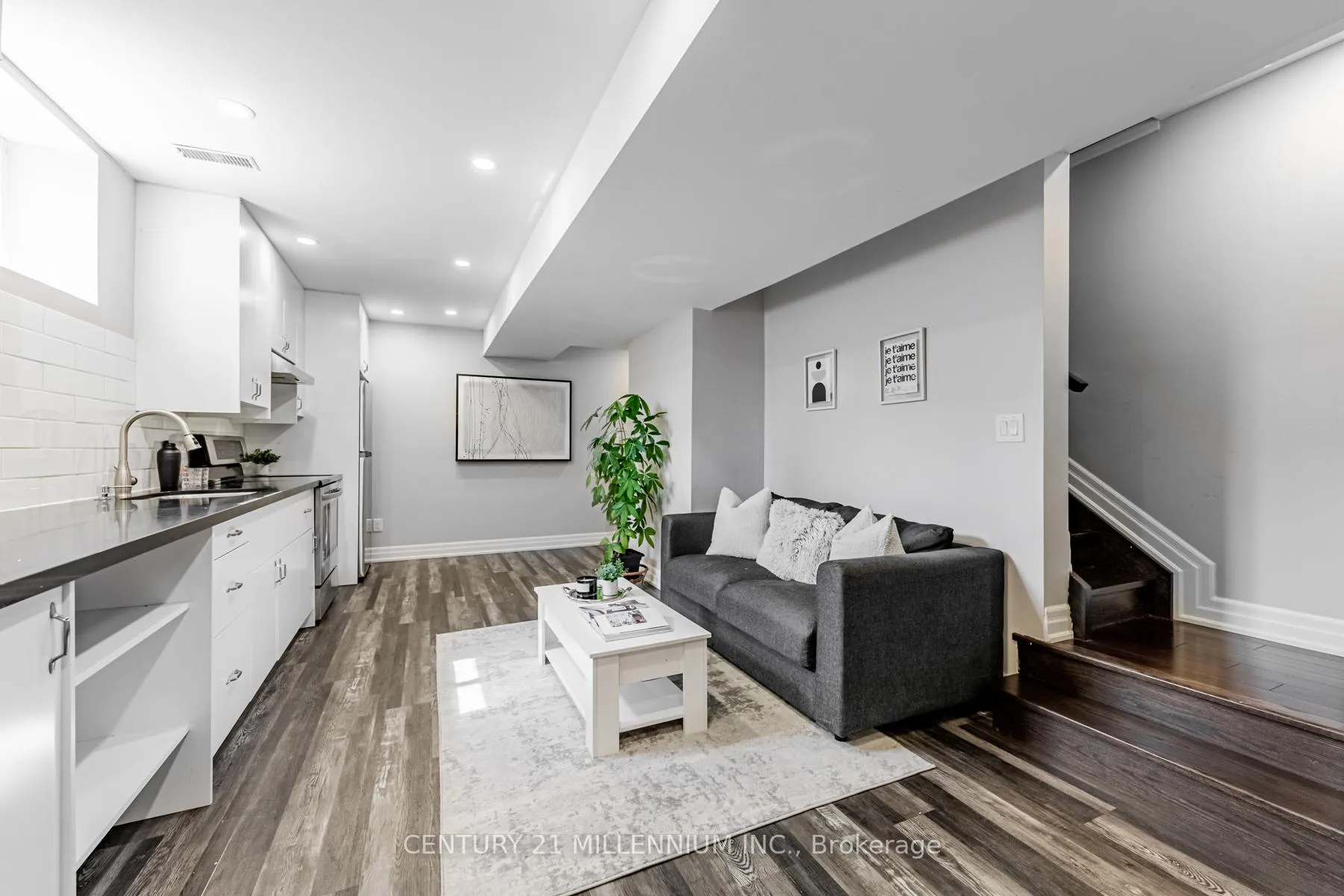 Photo 25 of 24 Allenvale Avenue, Toronto, Oakwood Village — HOMEH