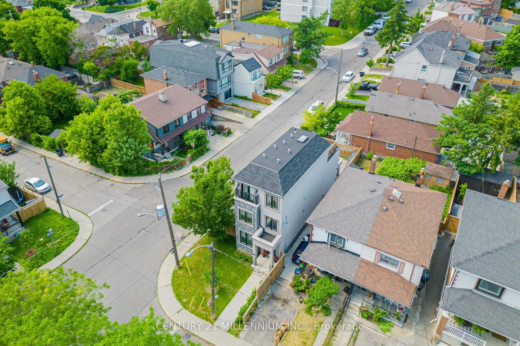 Photo 39 of 24 Allenvale Avenue, Toronto, Oakwood Village — HOMEH