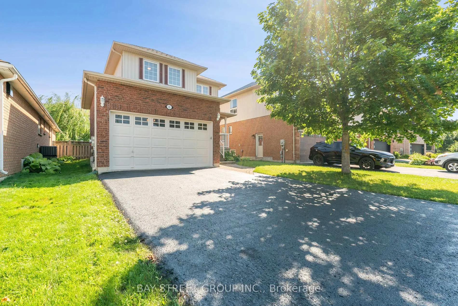 Photo 2 of 12 Vanessa Drive, Orillia — HOMEH