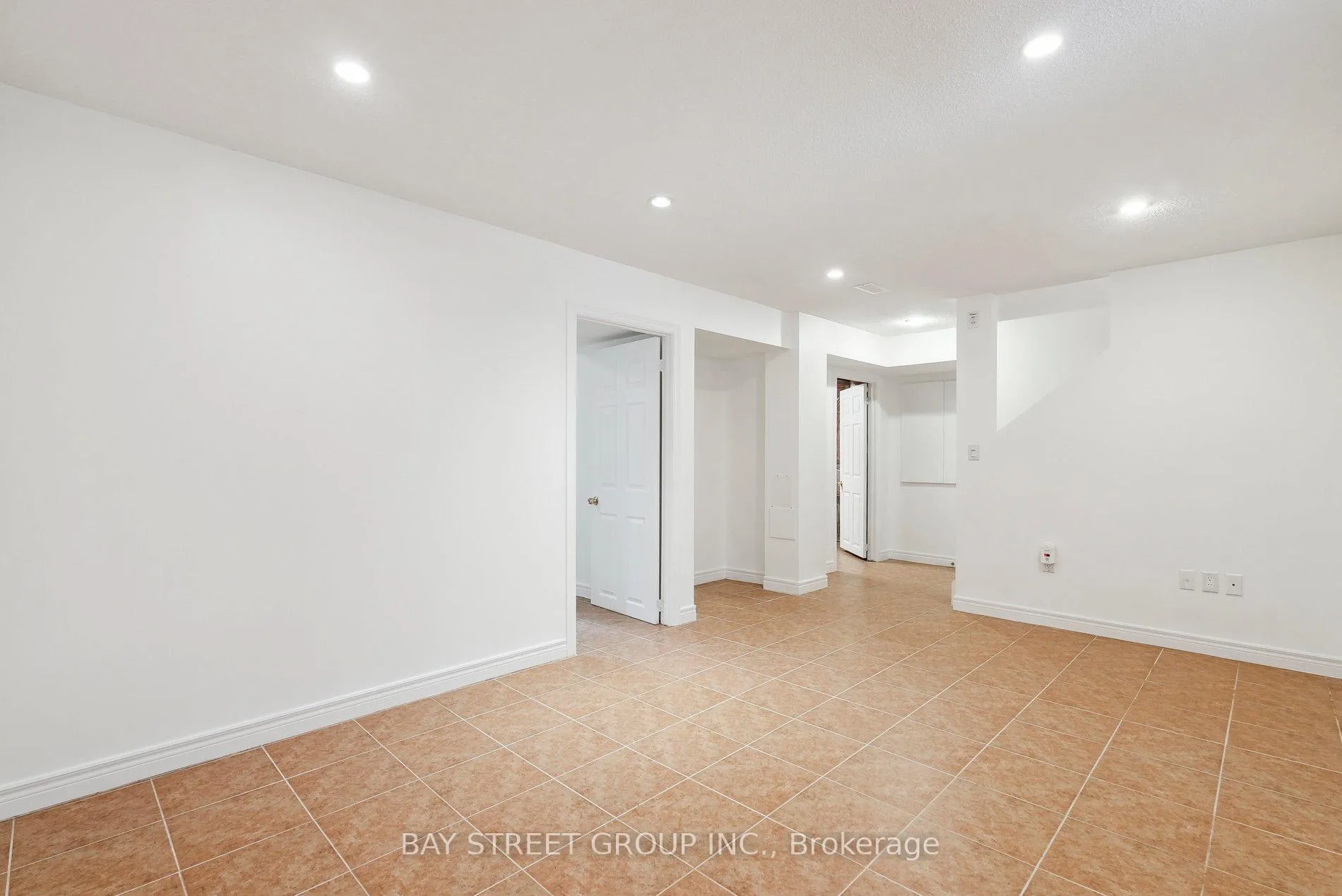Photo 19 of 12 Vanessa Drive, Orillia — HOMEH